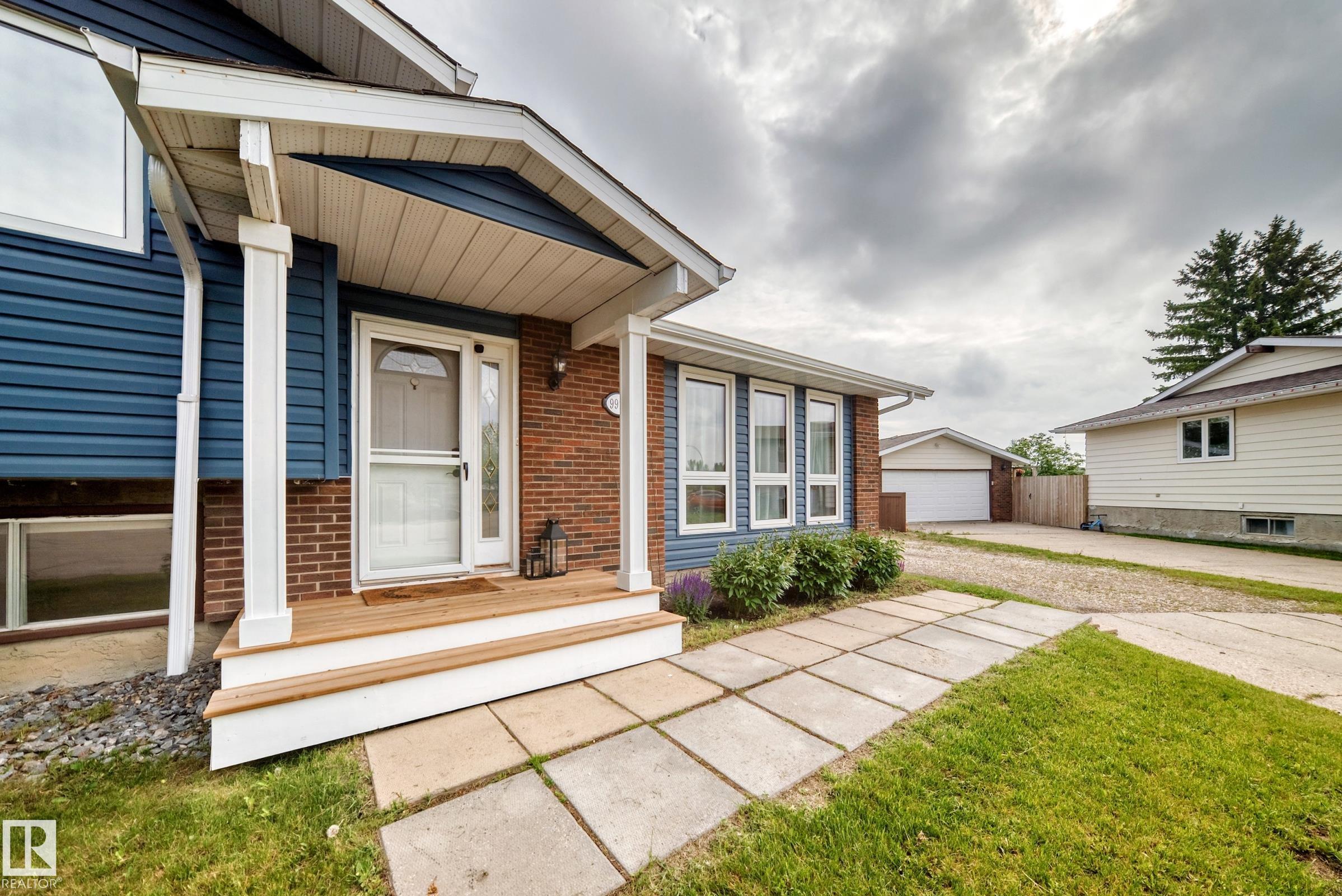 Photo 7 at 9921 90 Street, Morinville
