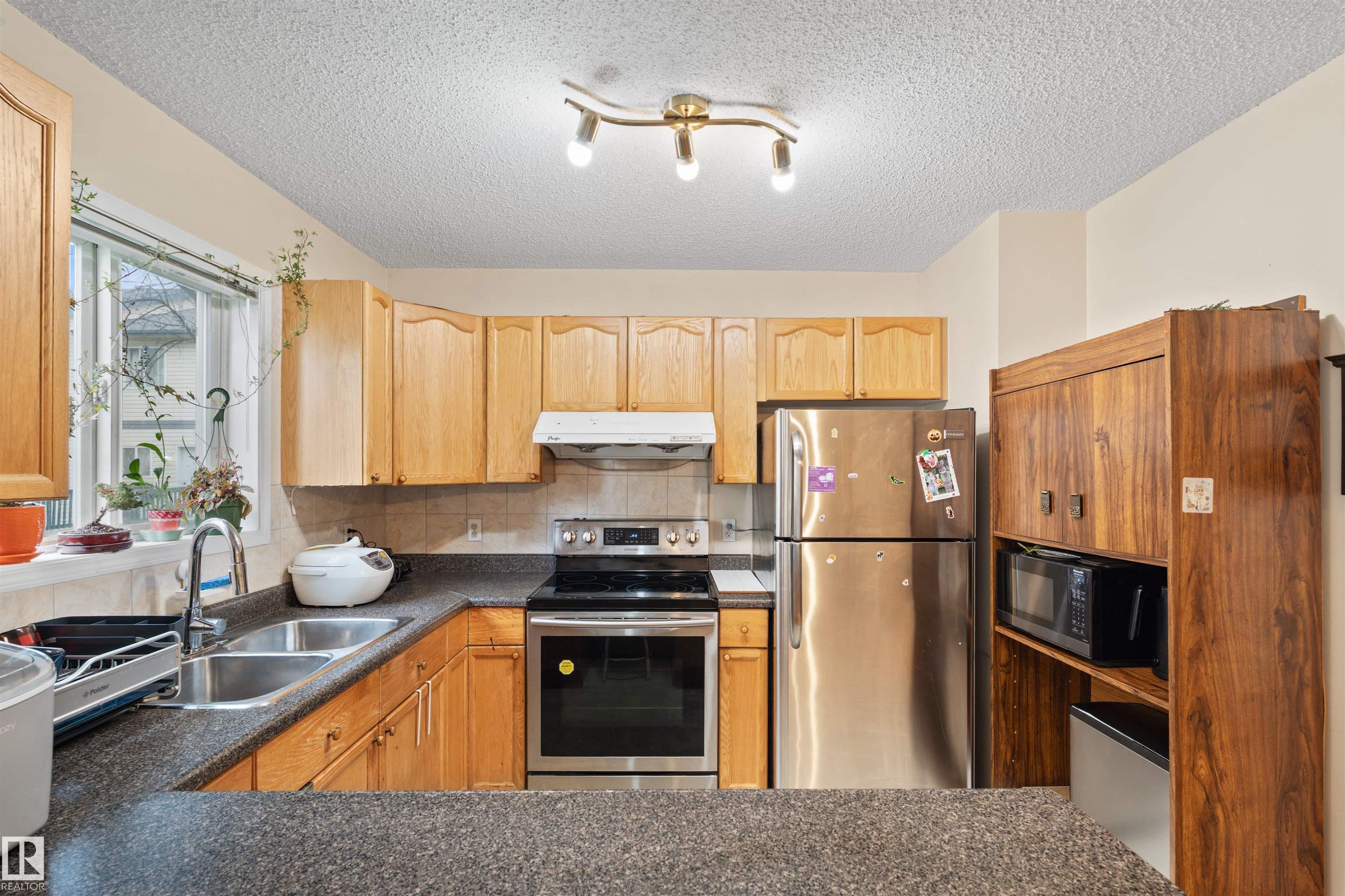 Photo 9 at 3 - 10909 106 Street NW, Central Mcdougall, Edmonton