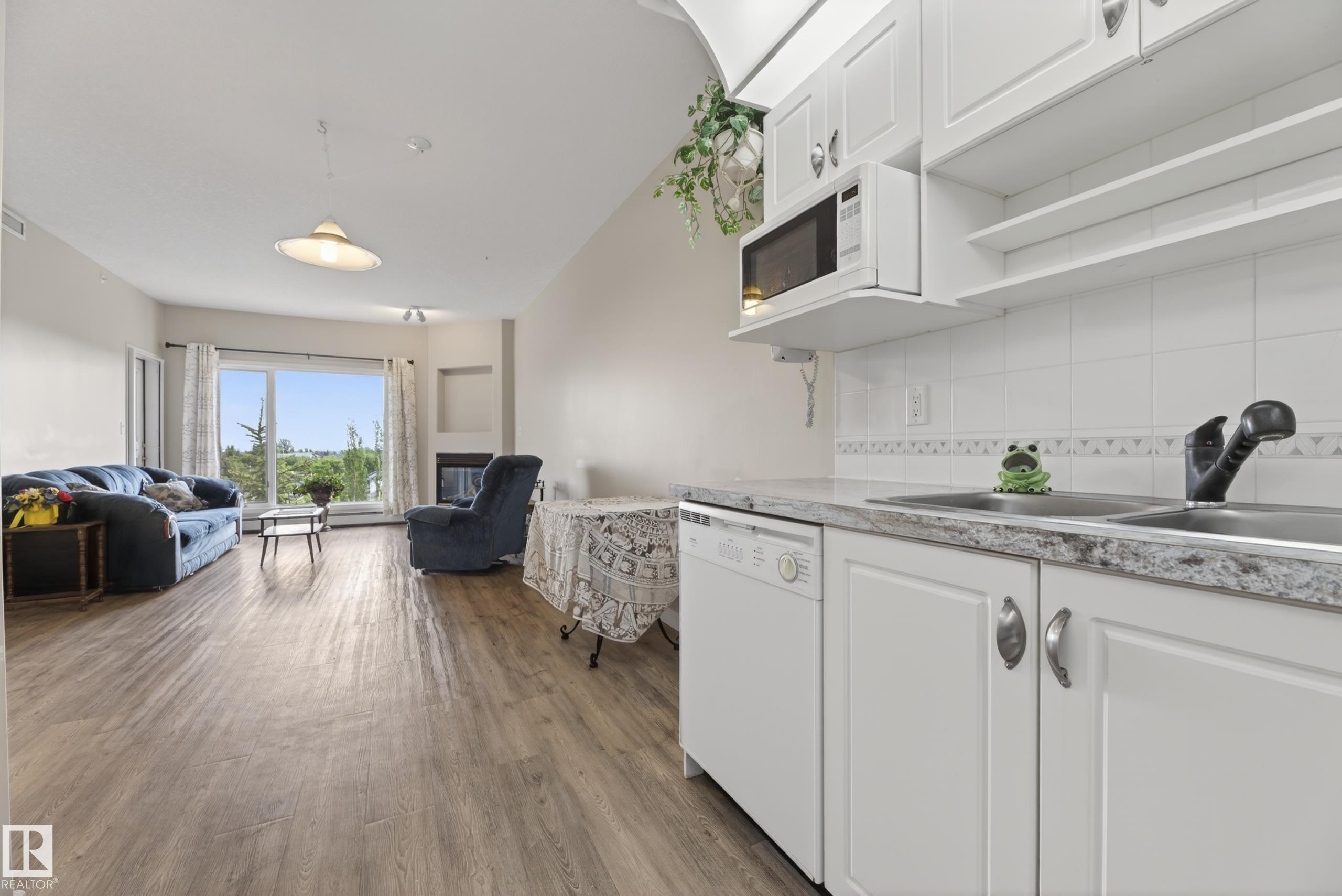 Photo 14 at 427 - 200 Bethel Drive, Strathcona Village, Sherwood Park