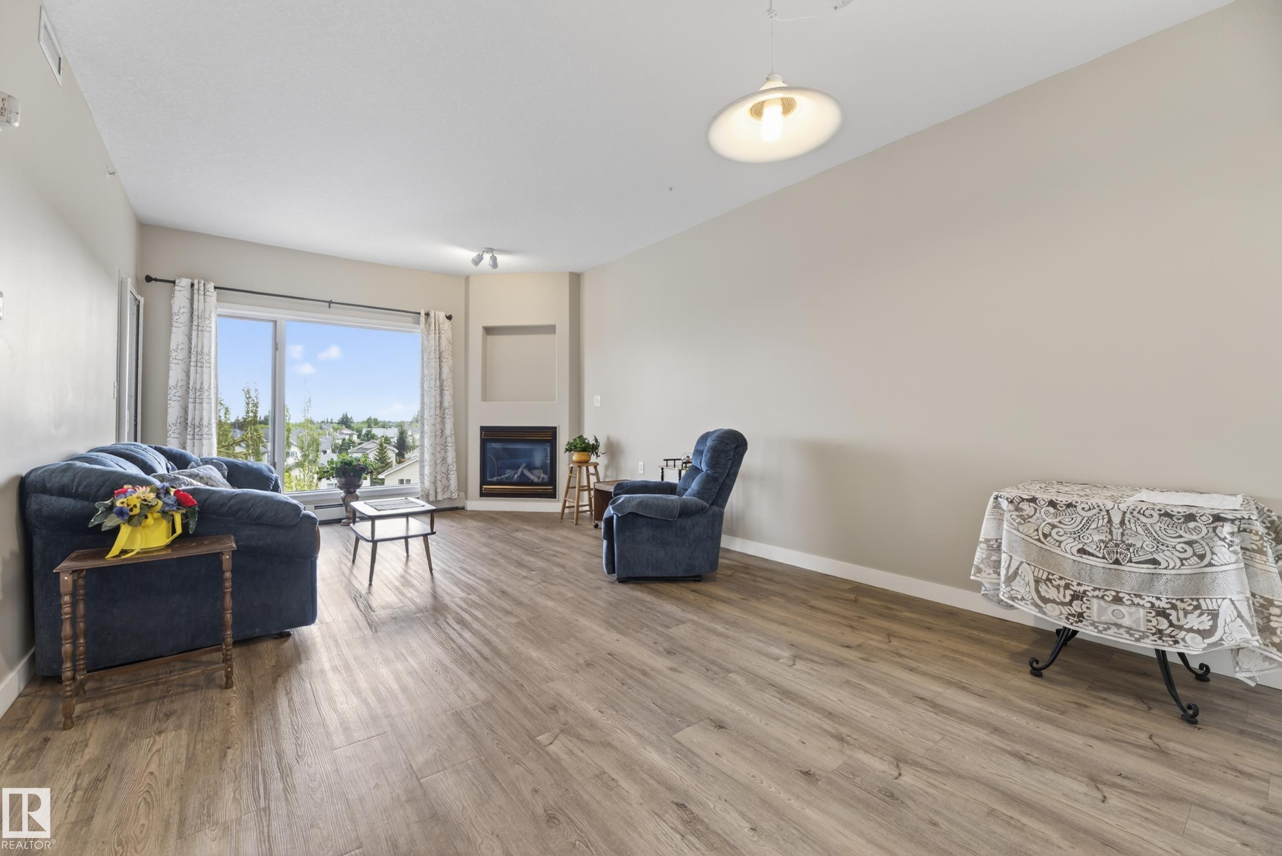 427 - 200 Bethel Drive, Strathcona Village, Sherwood Park