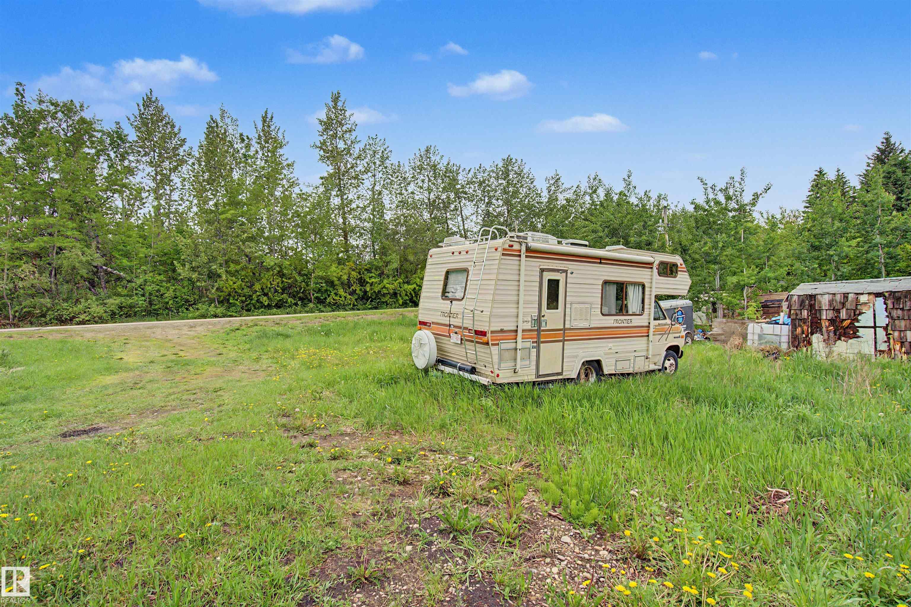Photo 8 at 337 Smith Crescent, Spring Lake, Rural Parkland County