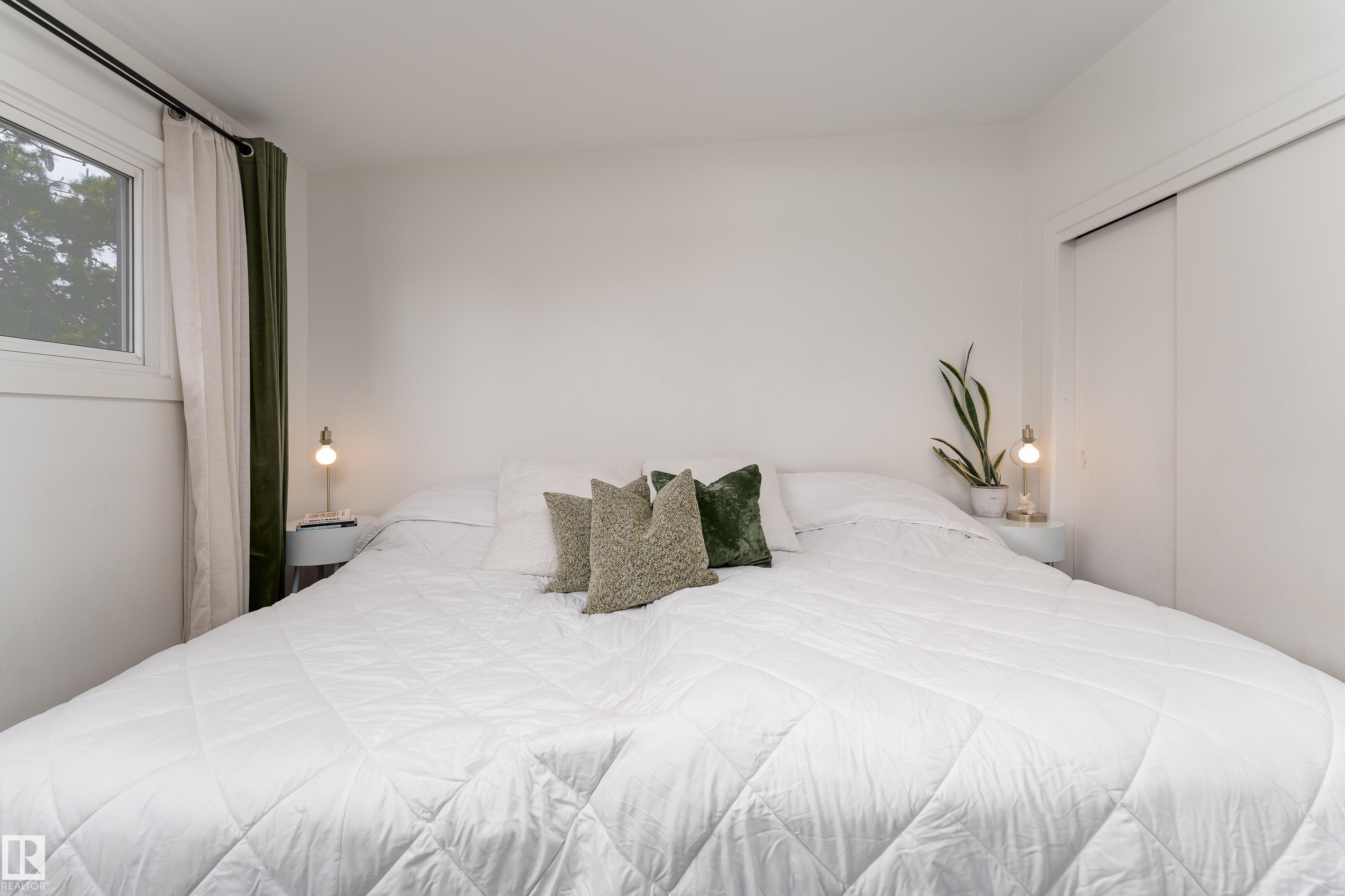 Photo 16 at 7107 87 Avenue NW, Kenilworth, Edmonton