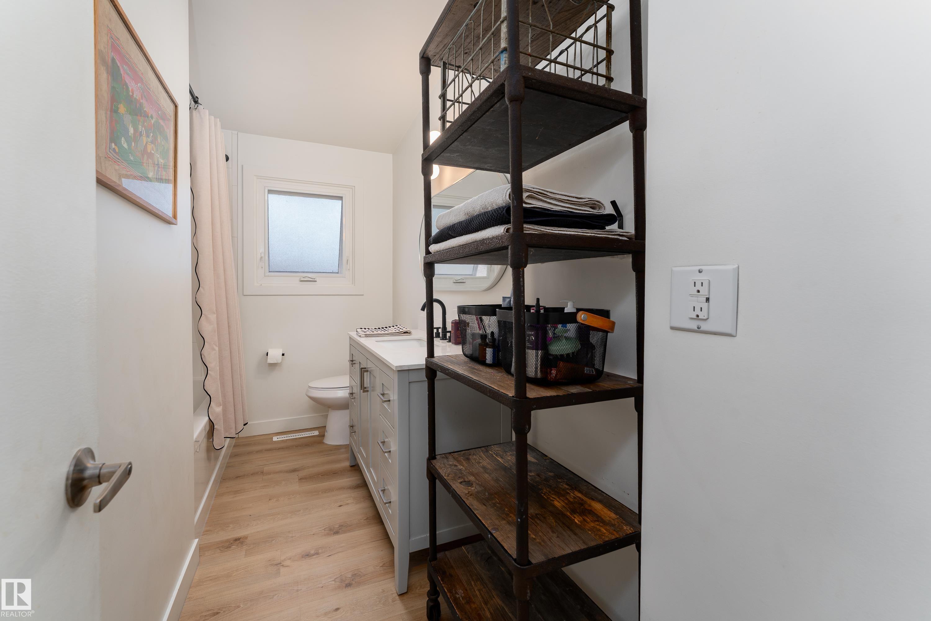 Photo 20 at 7107 87 Avenue NW, Kenilworth, Edmonton