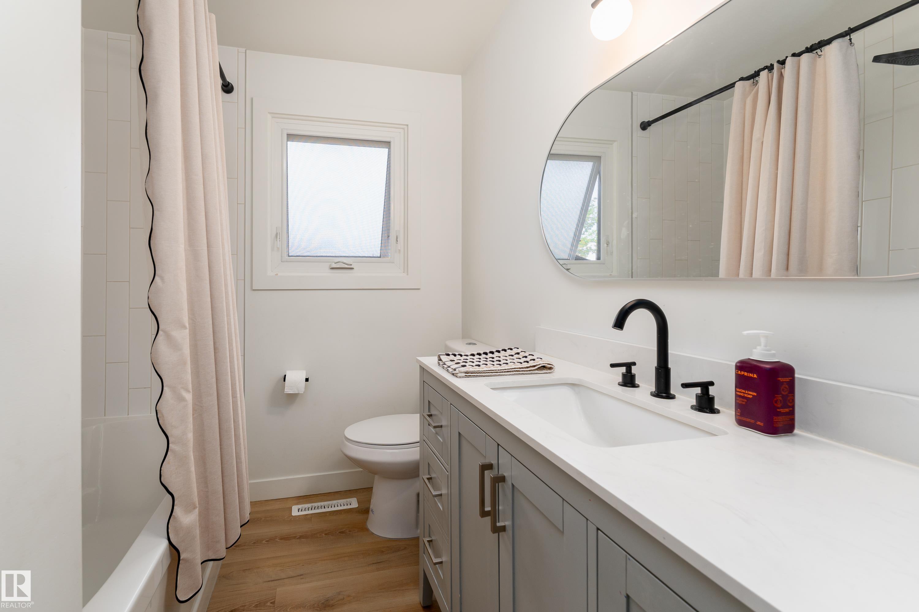 Photo 21 at 7107 87 Avenue NW, Kenilworth, Edmonton