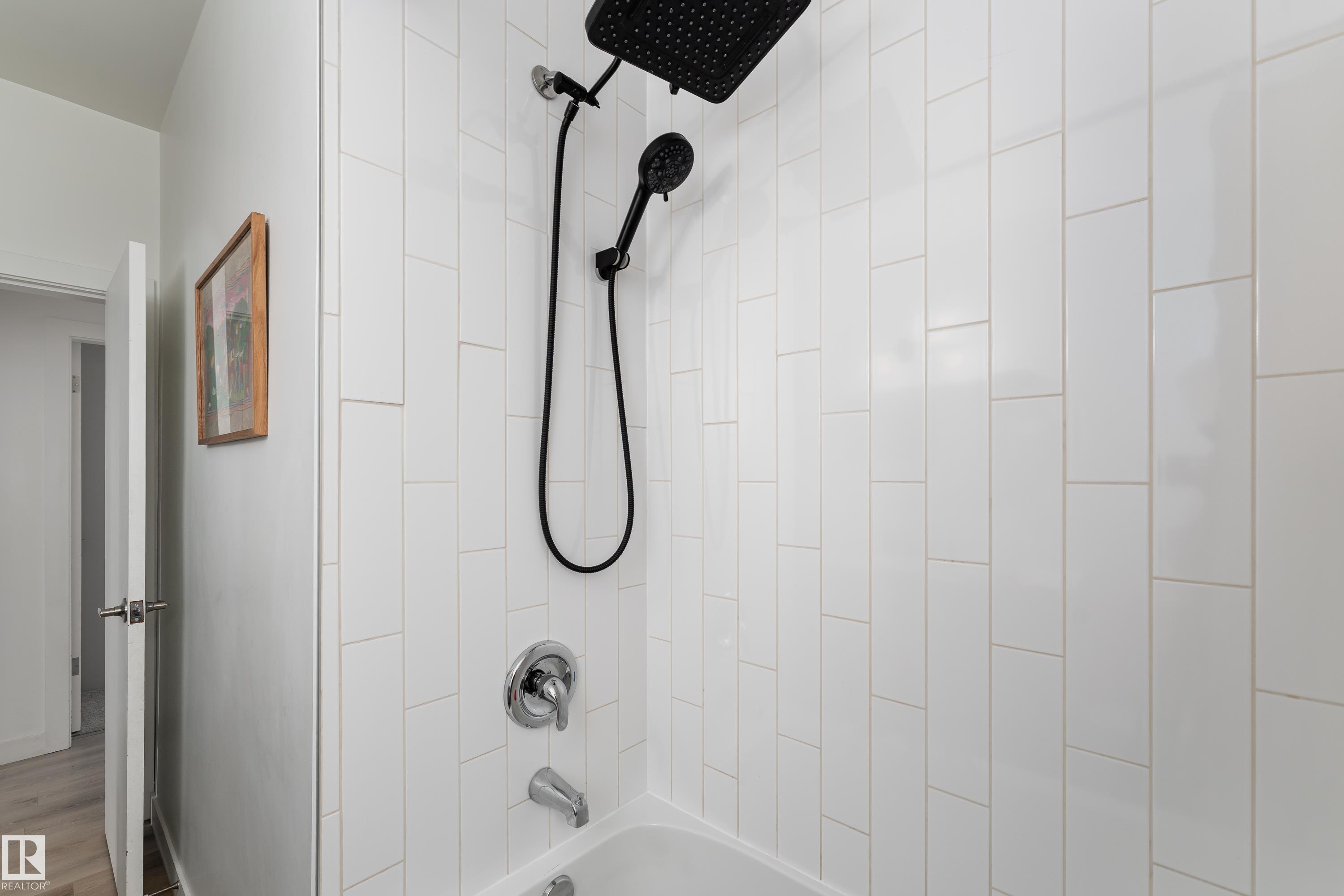 Photo 22 at 7107 87 Avenue NW, Kenilworth, Edmonton