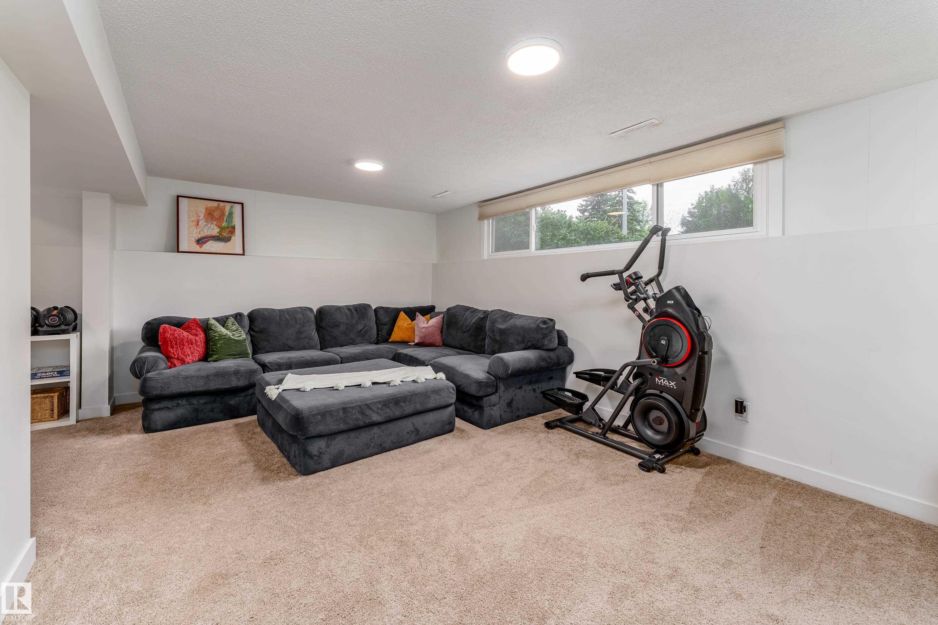 Photo 27 at 7107 87 Avenue NW, Kenilworth, Edmonton