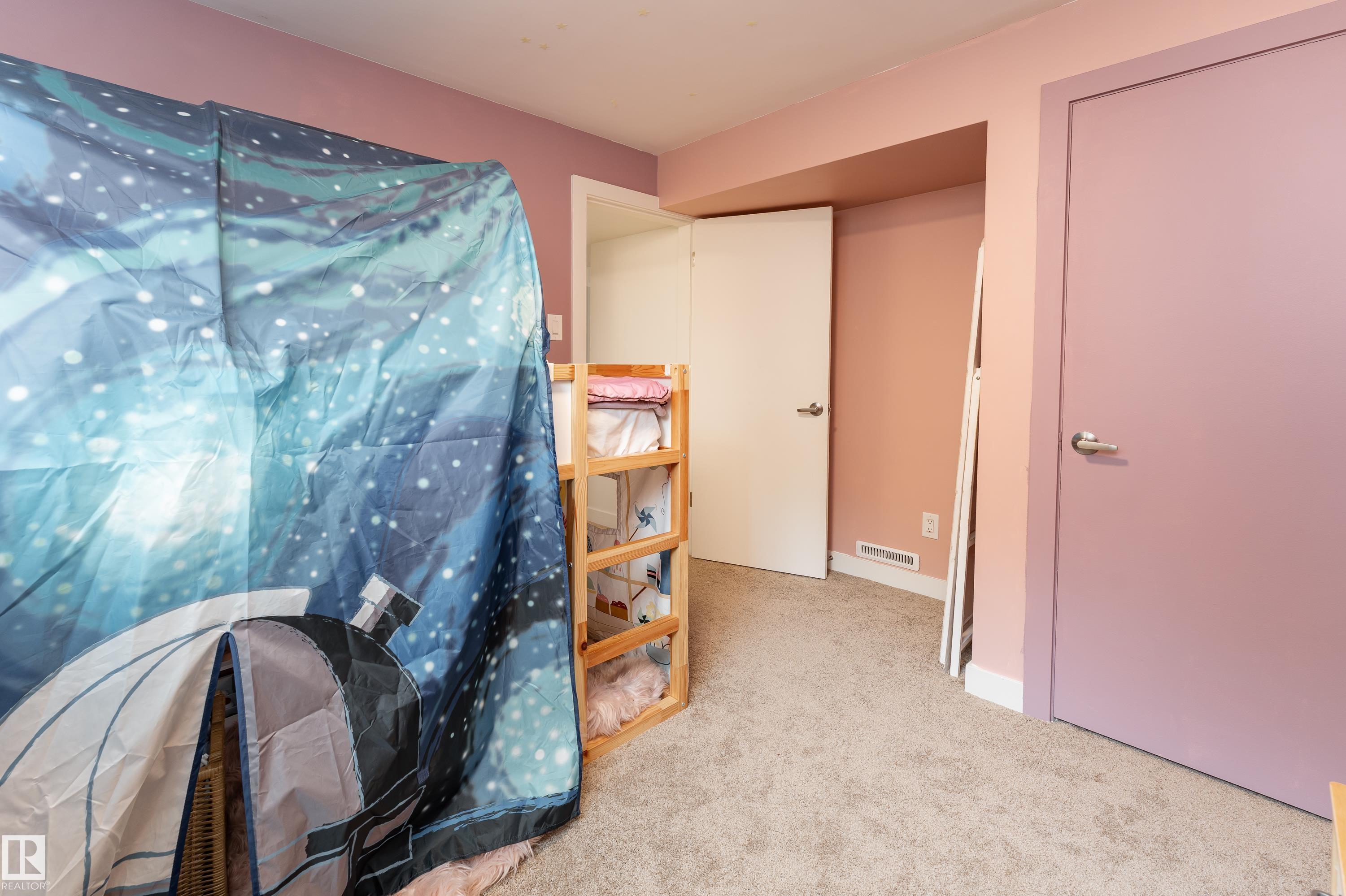 Photo 33 at 7107 87 Avenue NW, Kenilworth, Edmonton