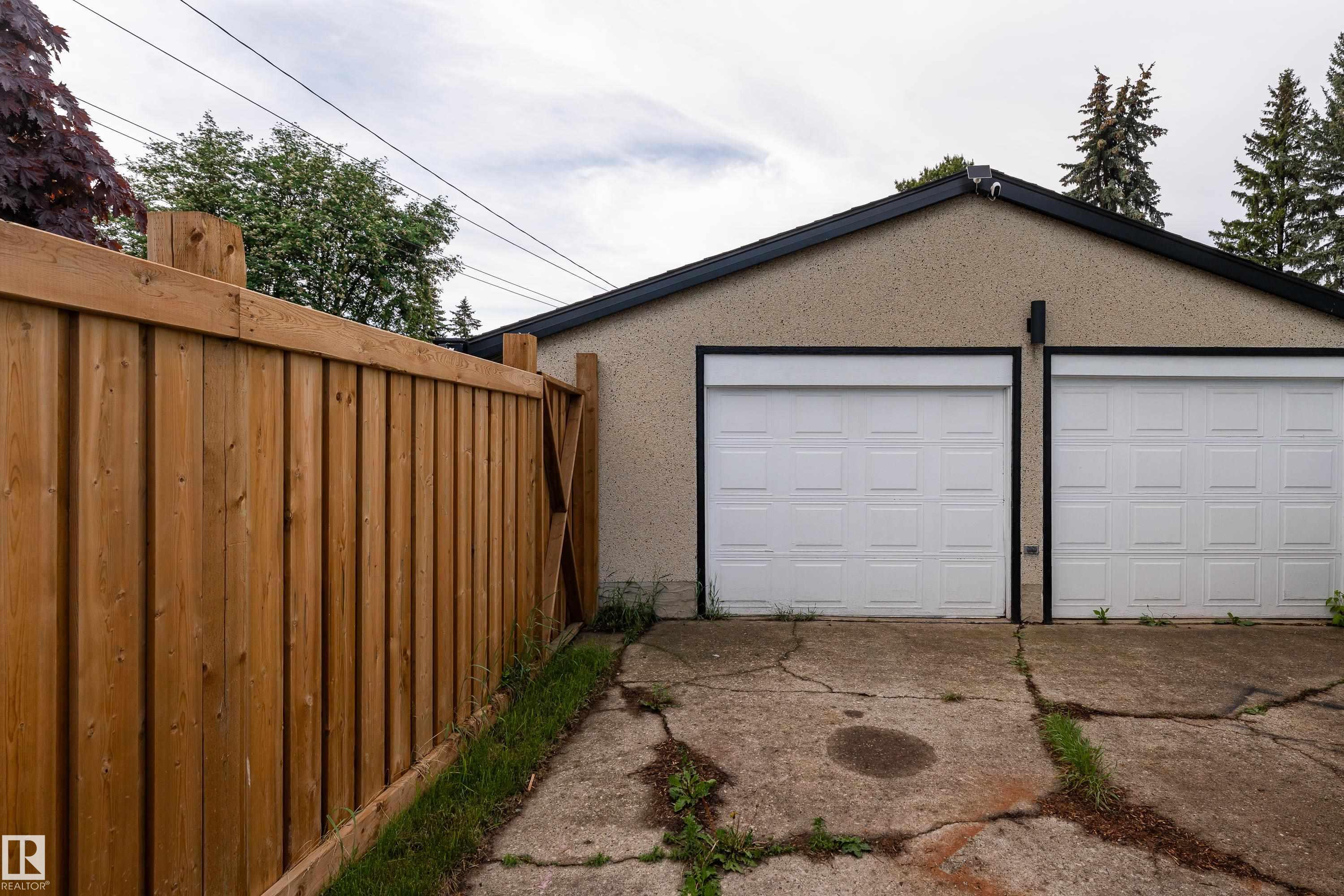Photo 48 at 7107 87 Avenue NW, Kenilworth, Edmonton