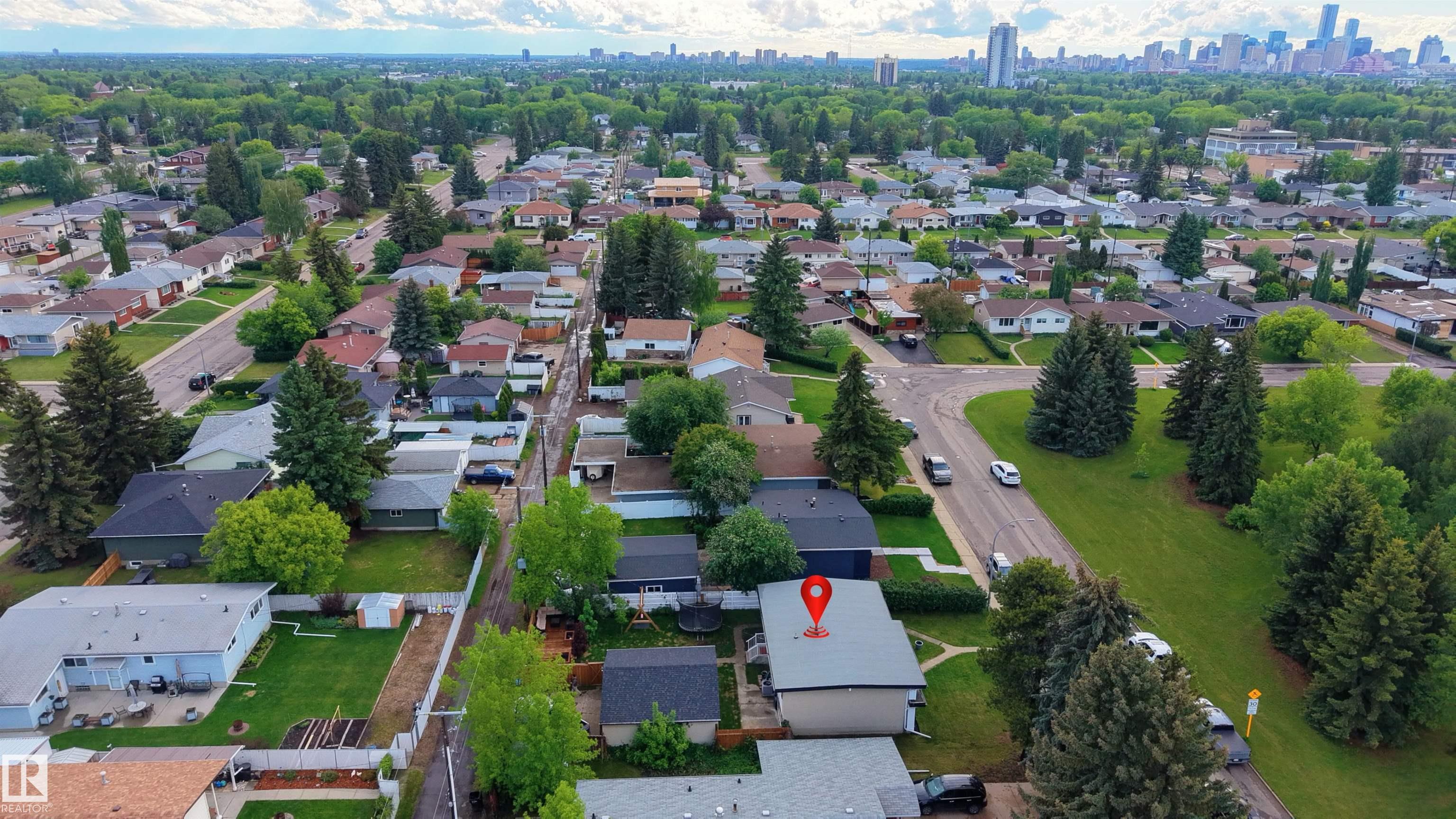 Photo 56 at 7107 87 Avenue NW, Kenilworth, Edmonton