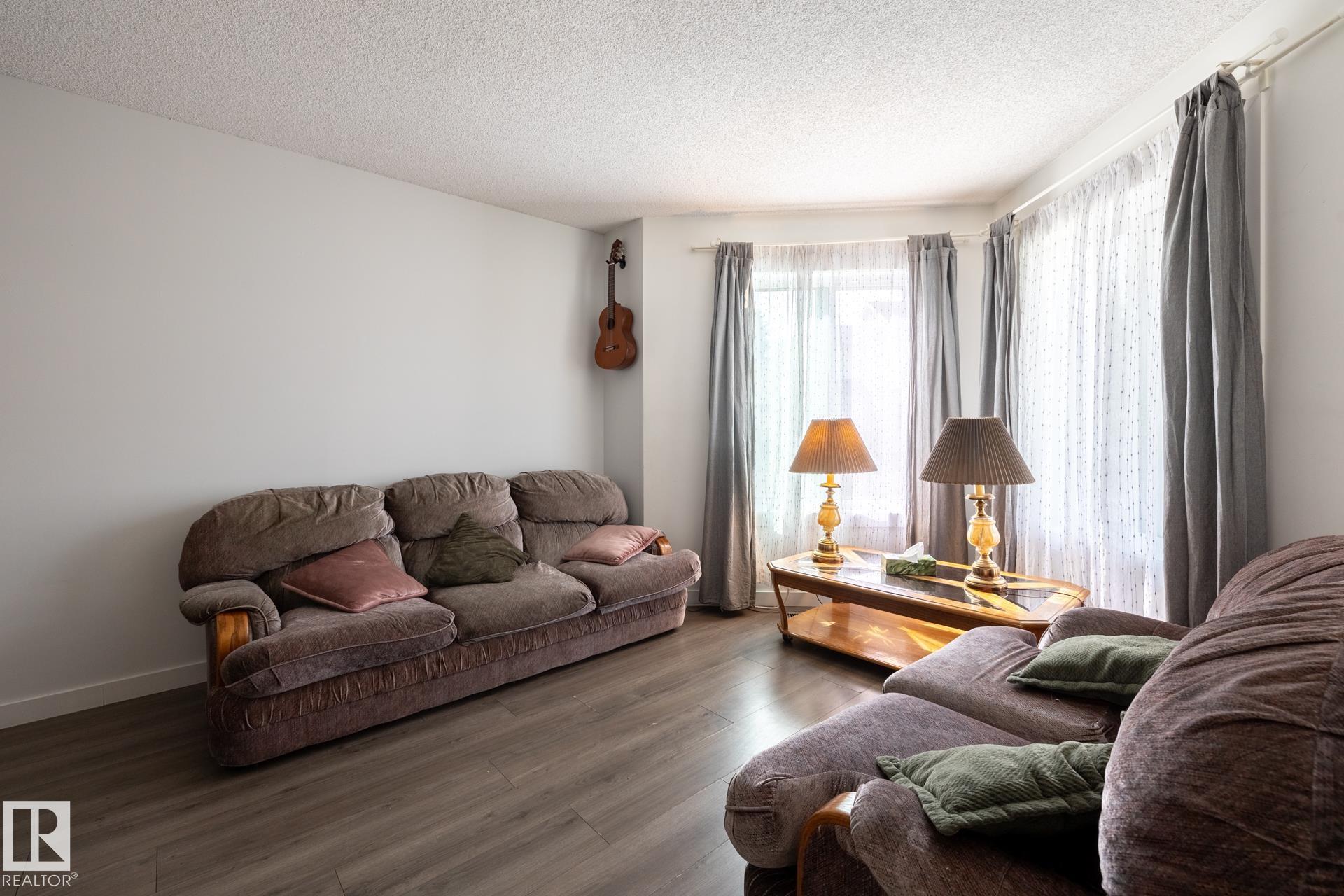 Photo 7 at 43 - 1033 Youville Drive W NW, Tawa, Edmonton
