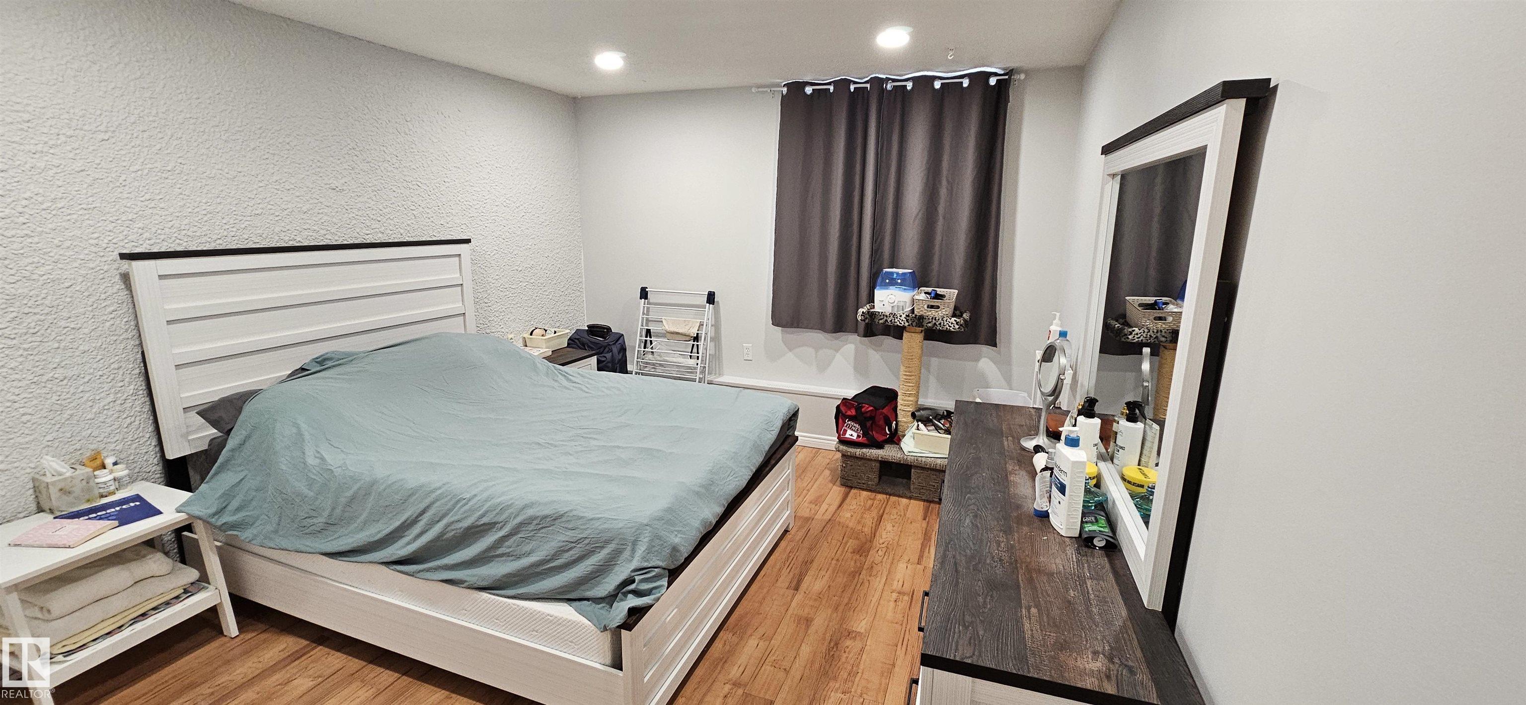 Photo 11 at 906 - 11307 99 Avenue NW, Wîhkwêntôwin, Edmonton