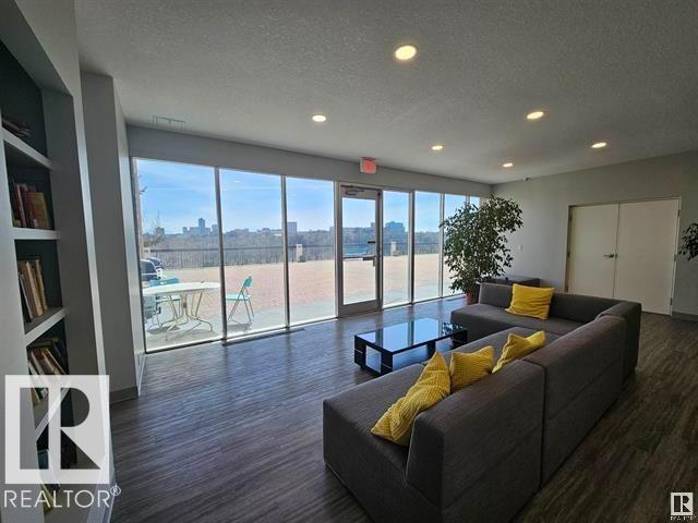 Photo 24 at 906 - 11307 99 Avenue NW, Wîhkwêntôwin, Edmonton