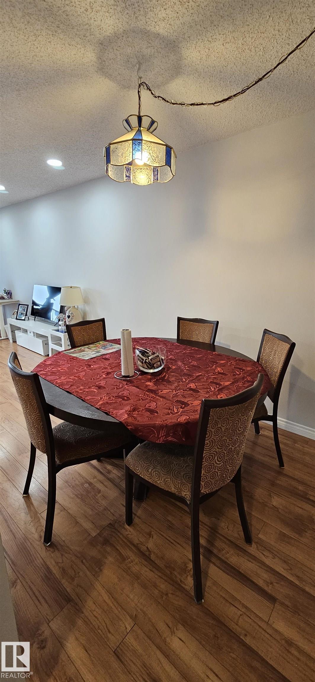 906 - 11307 99 Avenue NW, Wîhkwêntôwin, Edmonton