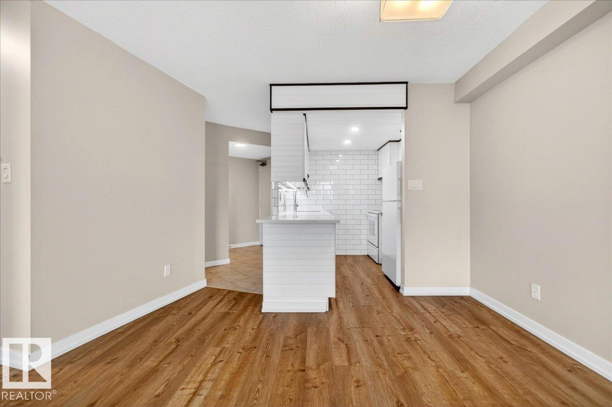 1701 - 10045 117 Street NW, Wîhkwêntôwin, Edmonton