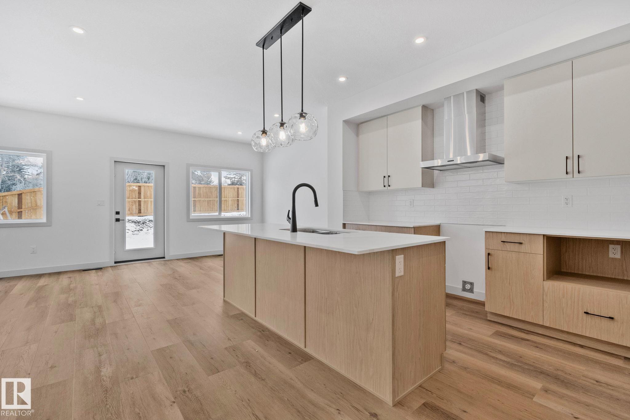 122 Royal Street, Riverside, St. Albert