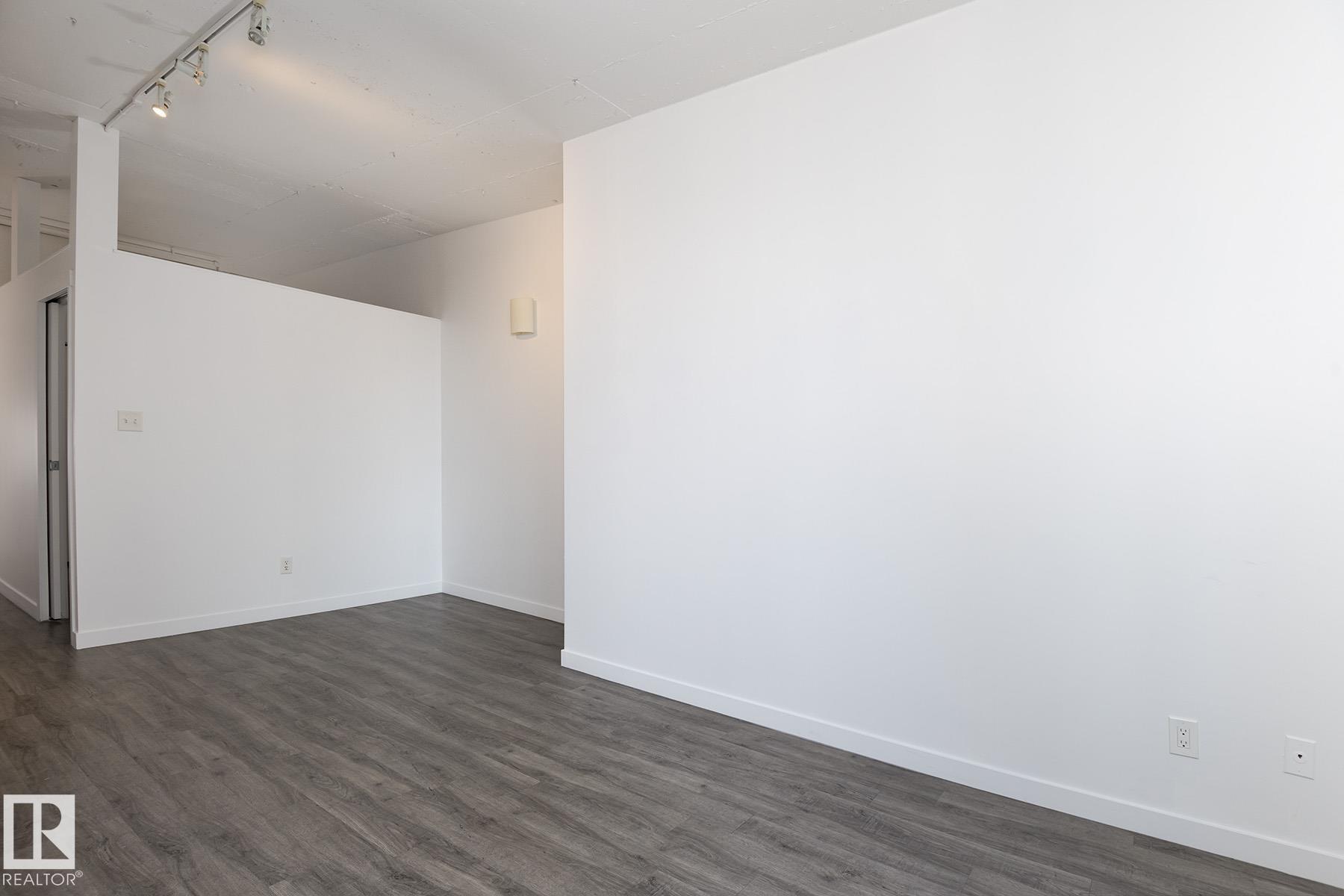 Photo 16 at 910 - 10024 Jasper Avenue NW, Downtown, Edmonton