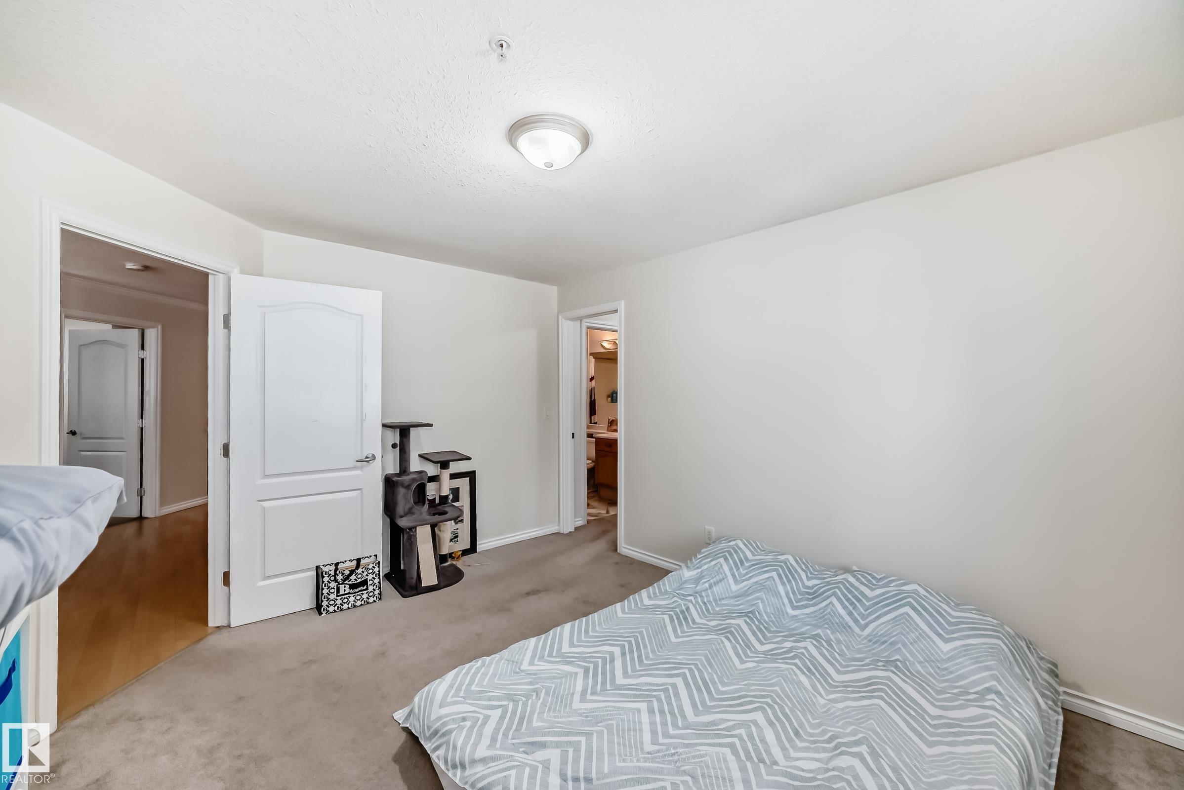 https://zimg.paragon.ice.com/ParagonImages/Property/PM/RAE/225405199/24/0/0/36a7db40577e10fe9a1d60eef00fb9e3/1/da9086b46b8185964f73fb8bfd002021/225405199-05c1ed19-b432-472b-a8fb-6901163e3407.JPG