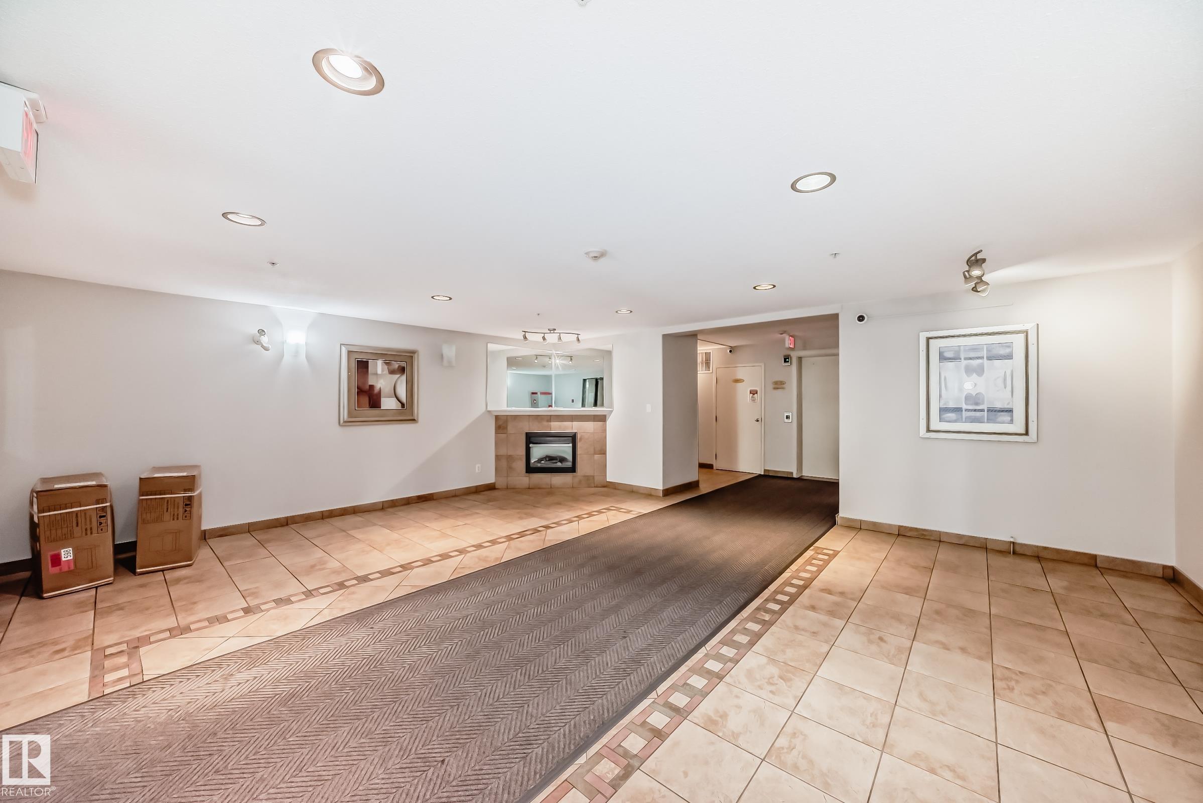 https://zimg.paragon.ice.com/ParagonImages/Property/PM/RAE/225405199/44/0/0/88ad76833f4aa335ac29bbdbeb7d8bd0/1/da9086b46b8185964f73fb8bfd002021/225405199-79fb6a3e-8144-4af9-b022-1dff6de4394b.JPG