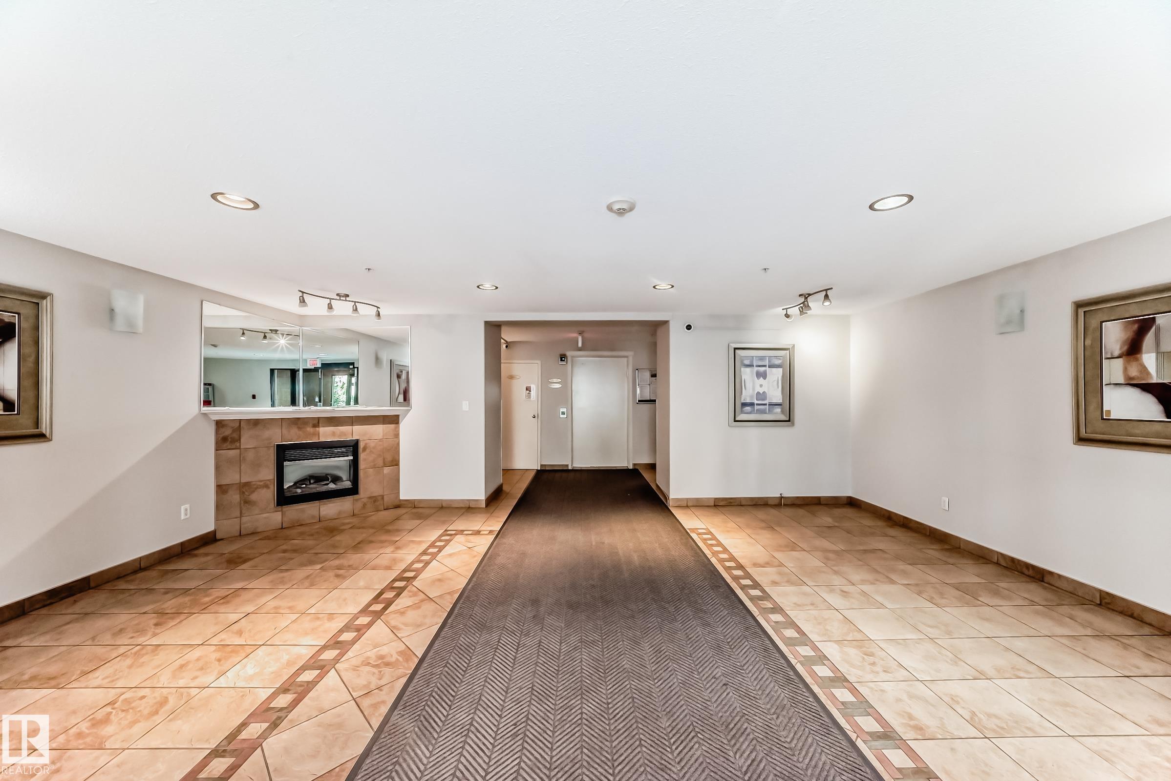 https://zimg.paragon.ice.com/ParagonImages/Property/PM/RAE/225405199/45/0/0/e3831b701faba6cec95401c44bab9b97/1/da9086b46b8185964f73fb8bfd002021/225405199-43852146-c67d-4208-9c7d-37a38f09c17c.JPG