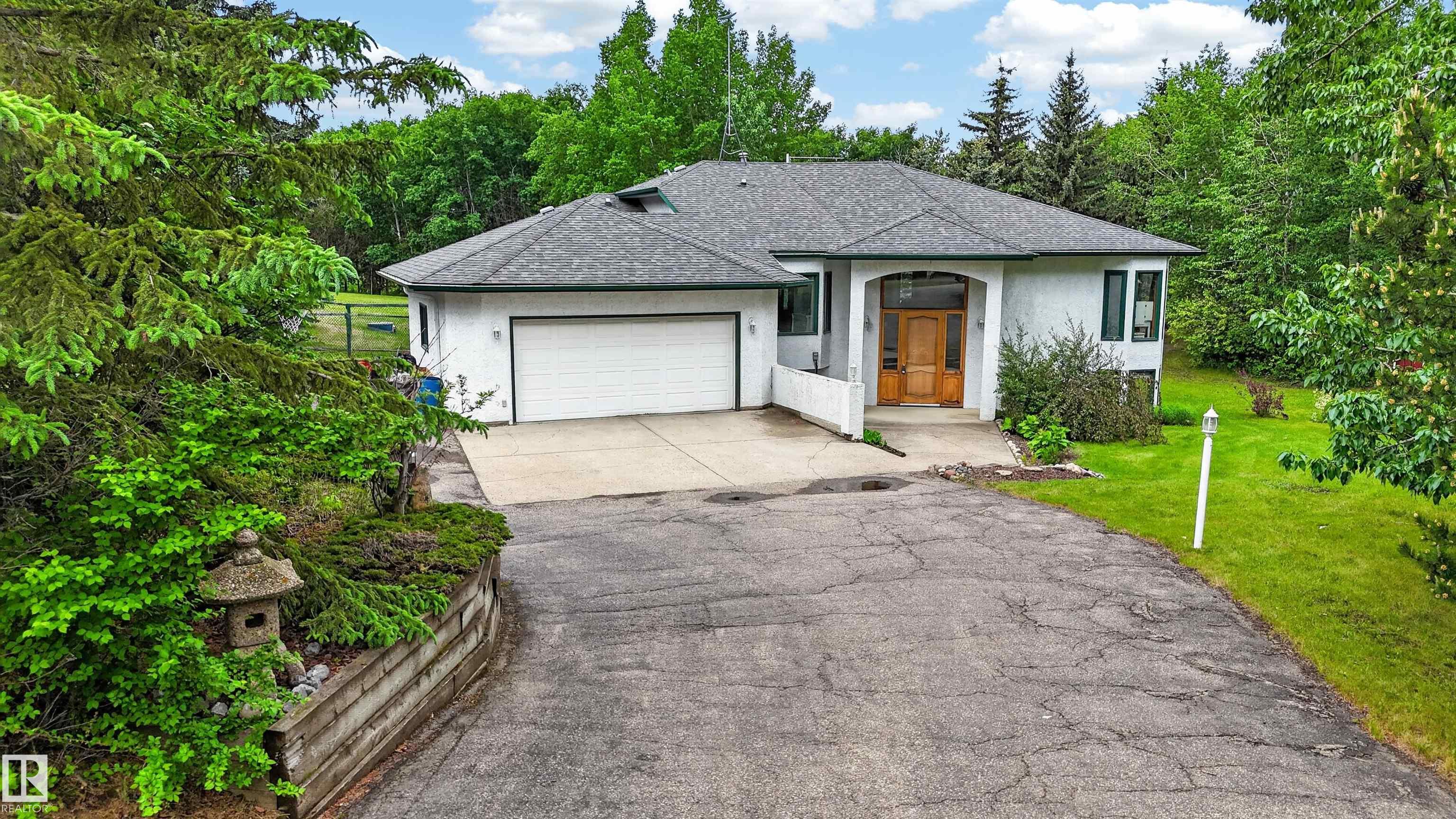 11922 226 Street NW, Kinglet Gardens, Edmonton