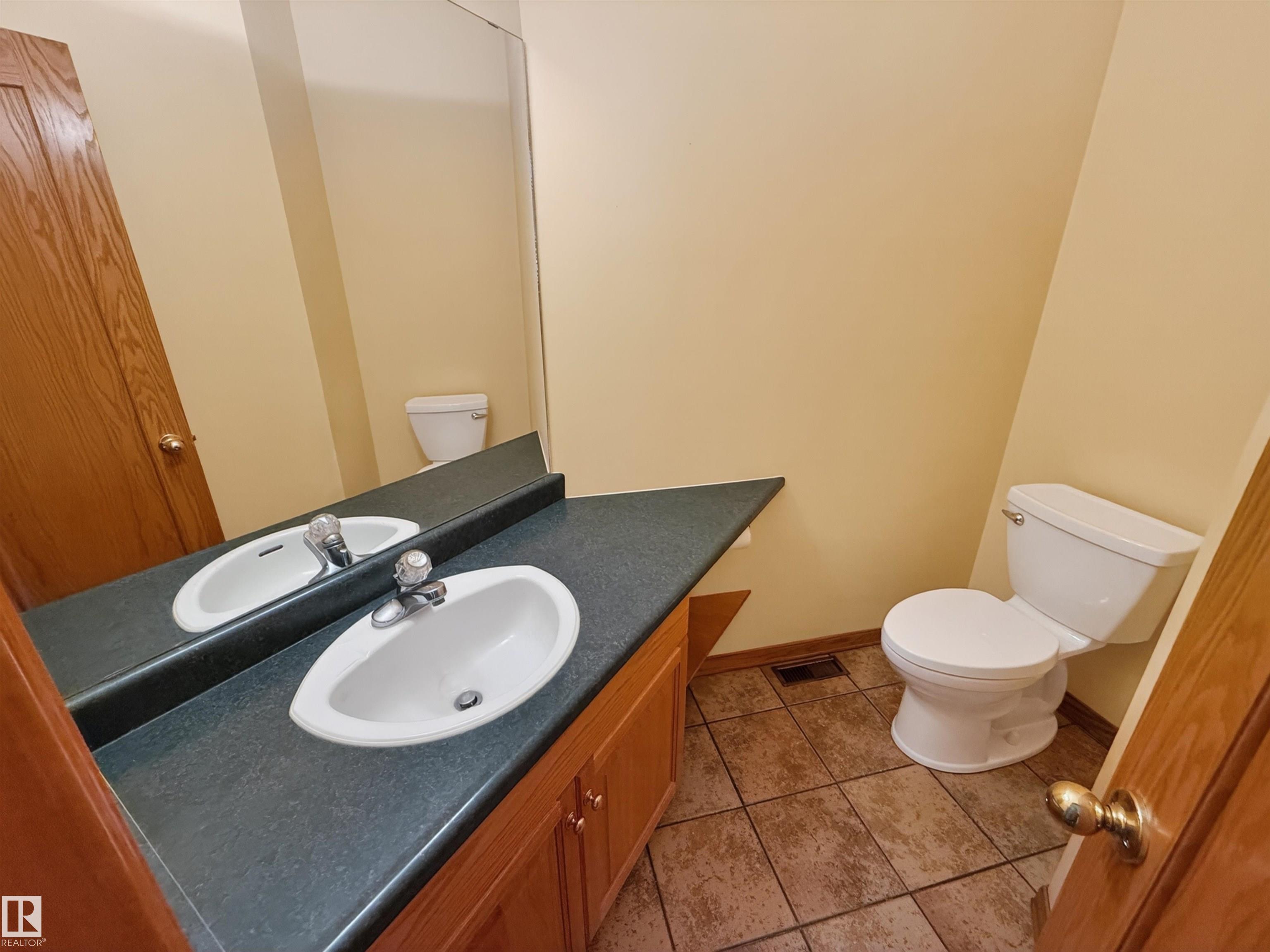 Photo 18 at 11922 226 Street NW, Kinglet Gardens, Edmonton