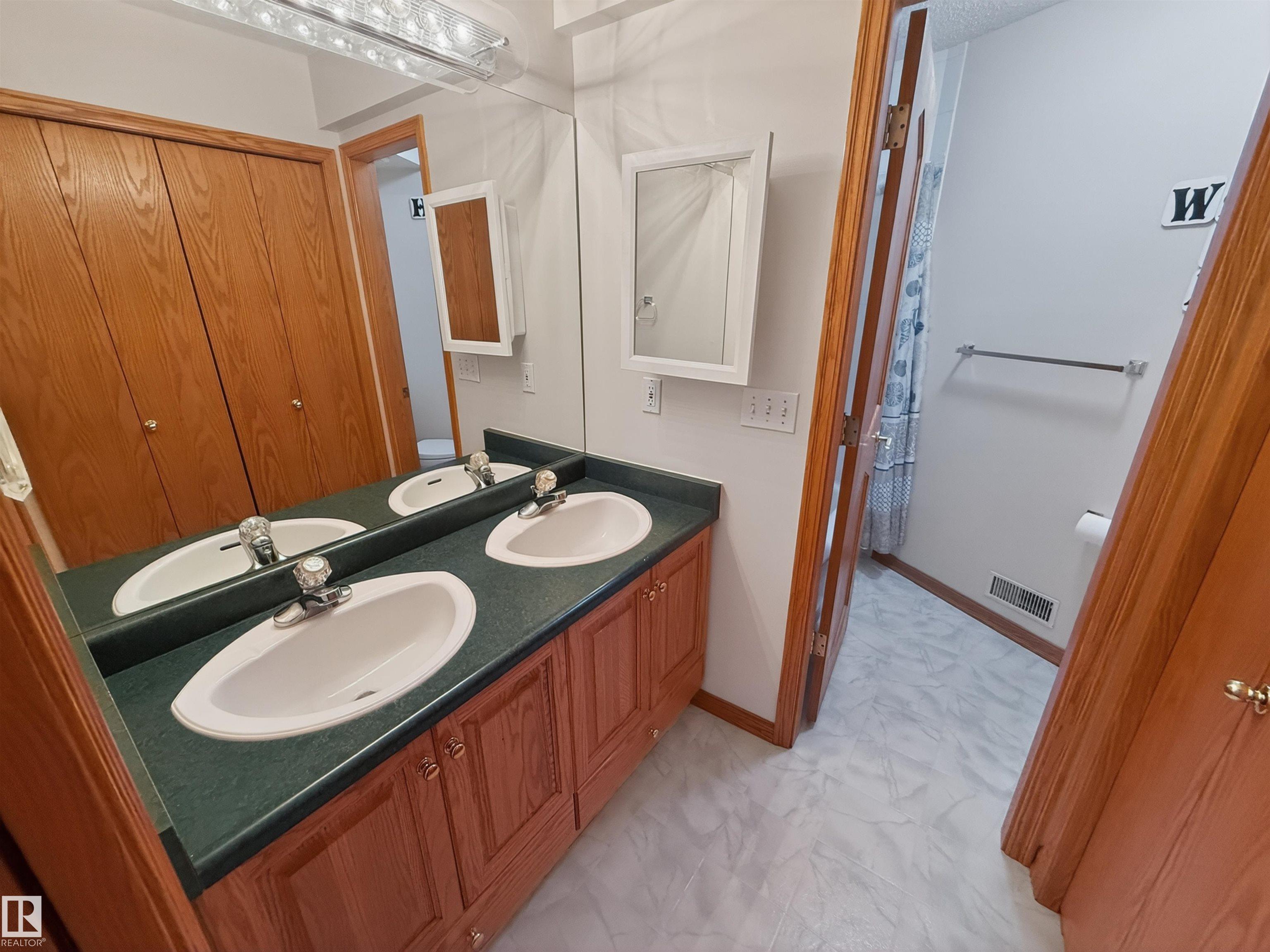 Photo 31 at 11922 226 Street NW, Kinglet Gardens, Edmonton