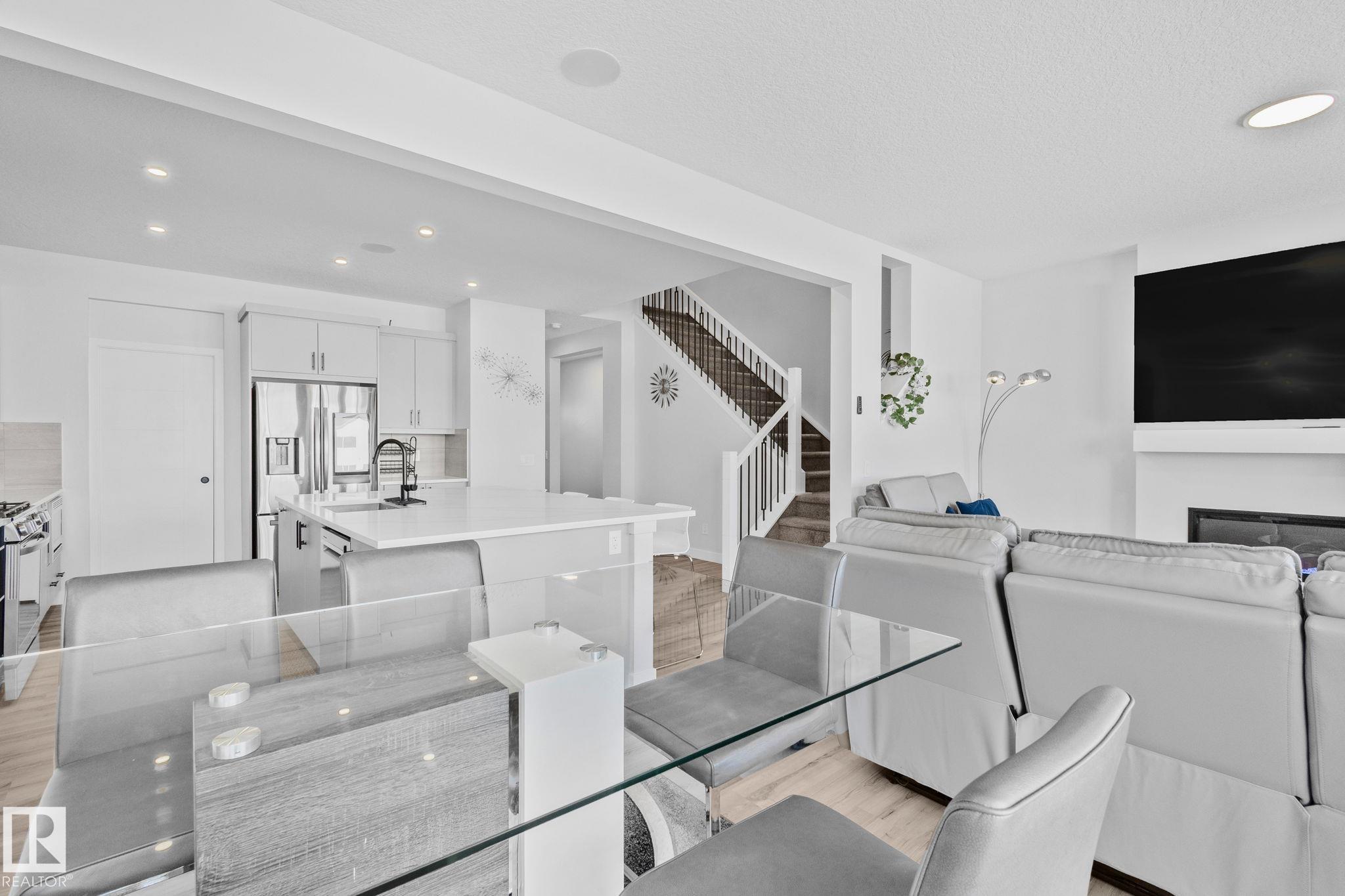 Photo 13 at 15816 29 Avenue SW, Glenridding Ravine, Edmonton