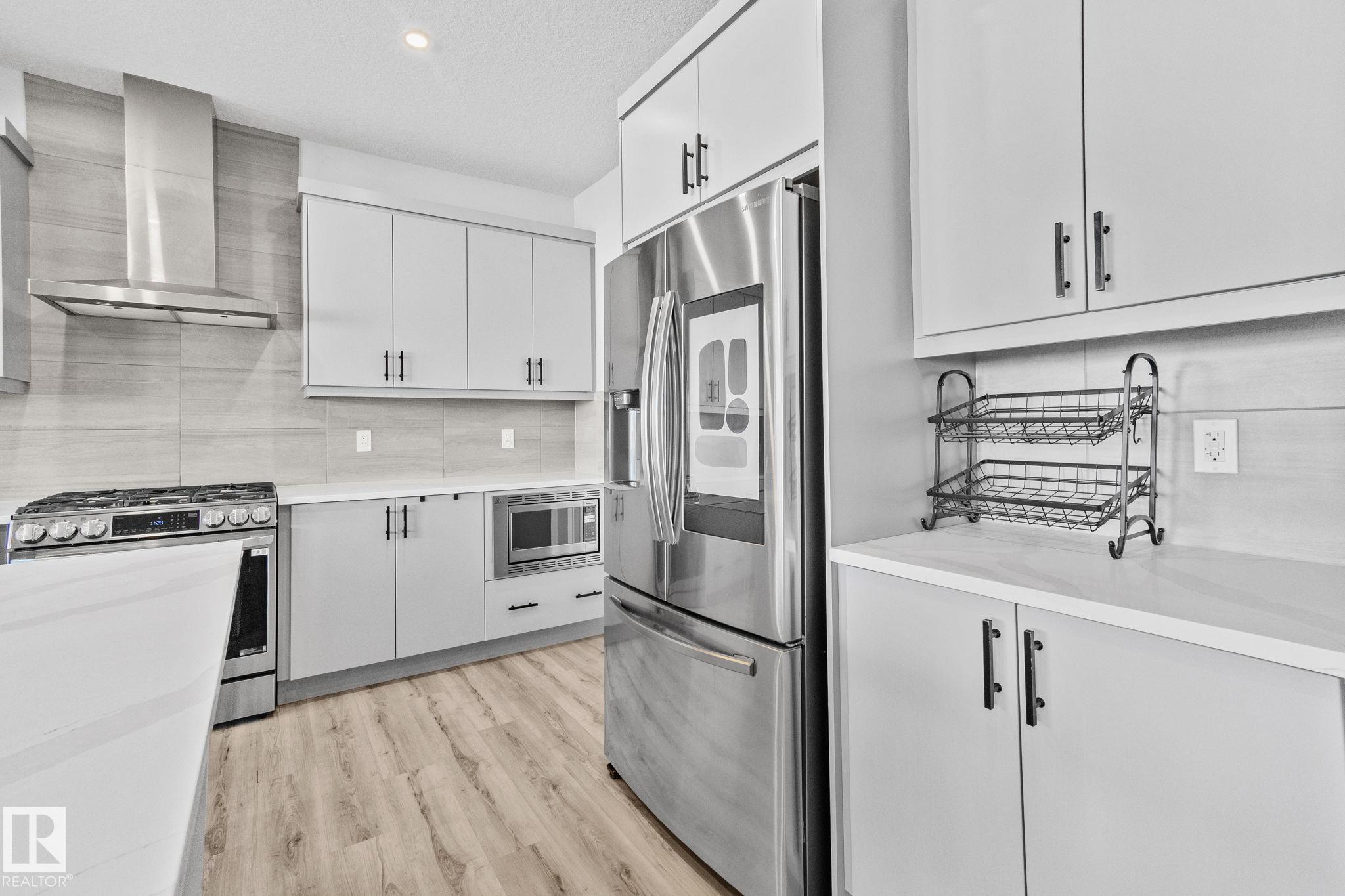 Photo 8 at 15816 29 Avenue SW, Glenridding Ravine, Edmonton