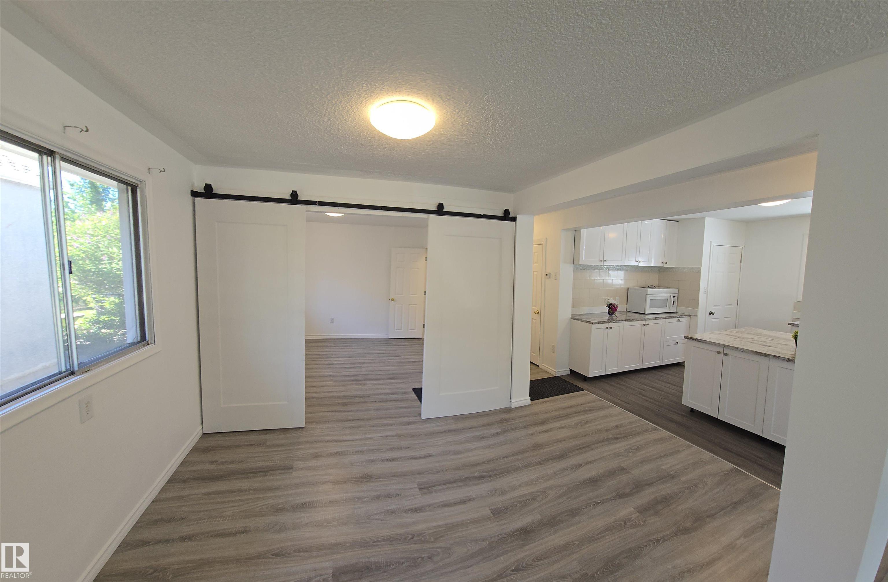 Photo 13 at 11430 81 Street NW, Parkdale, Edmonton