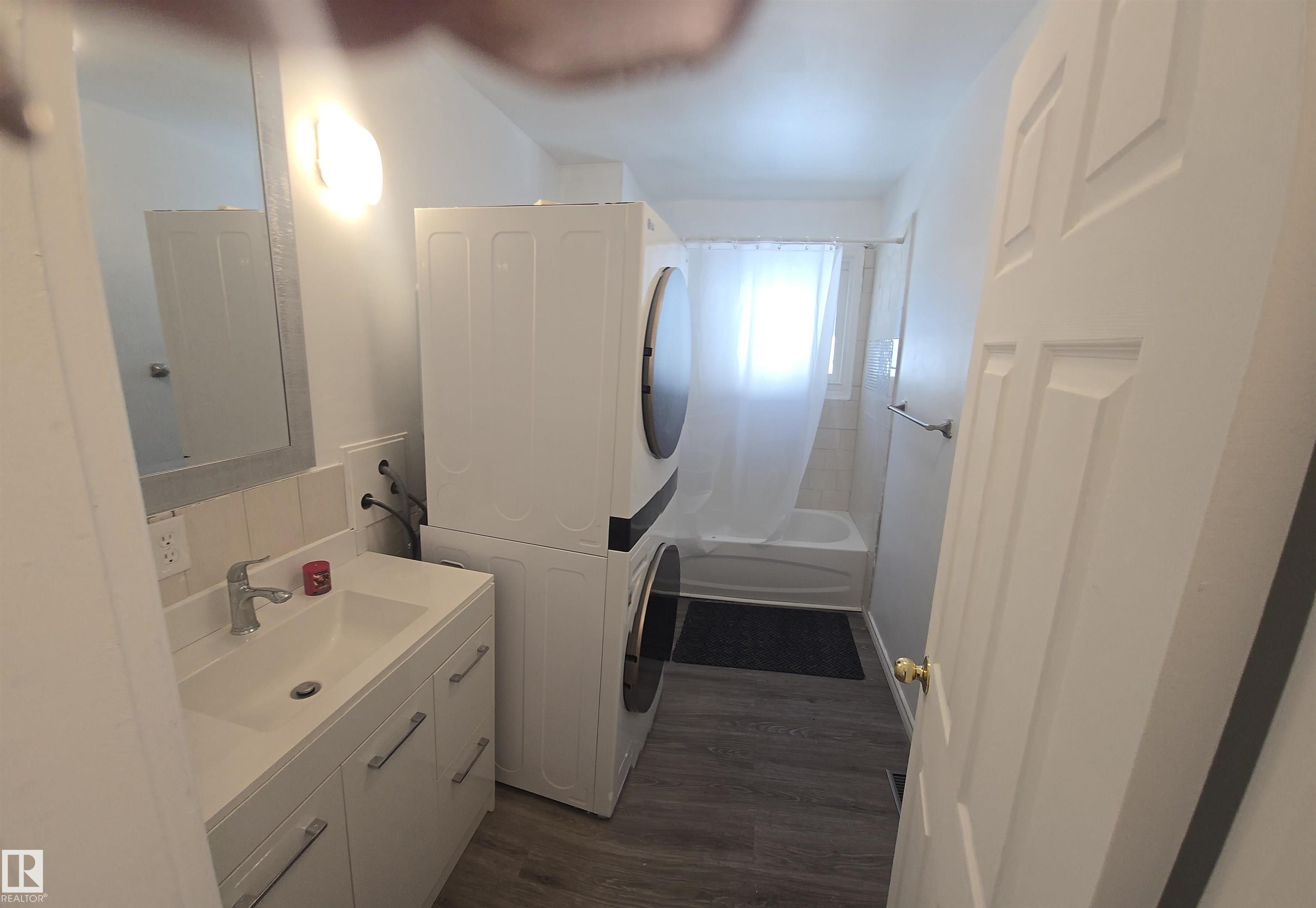 Photo 16 at 11430 81 Street NW, Parkdale, Edmonton