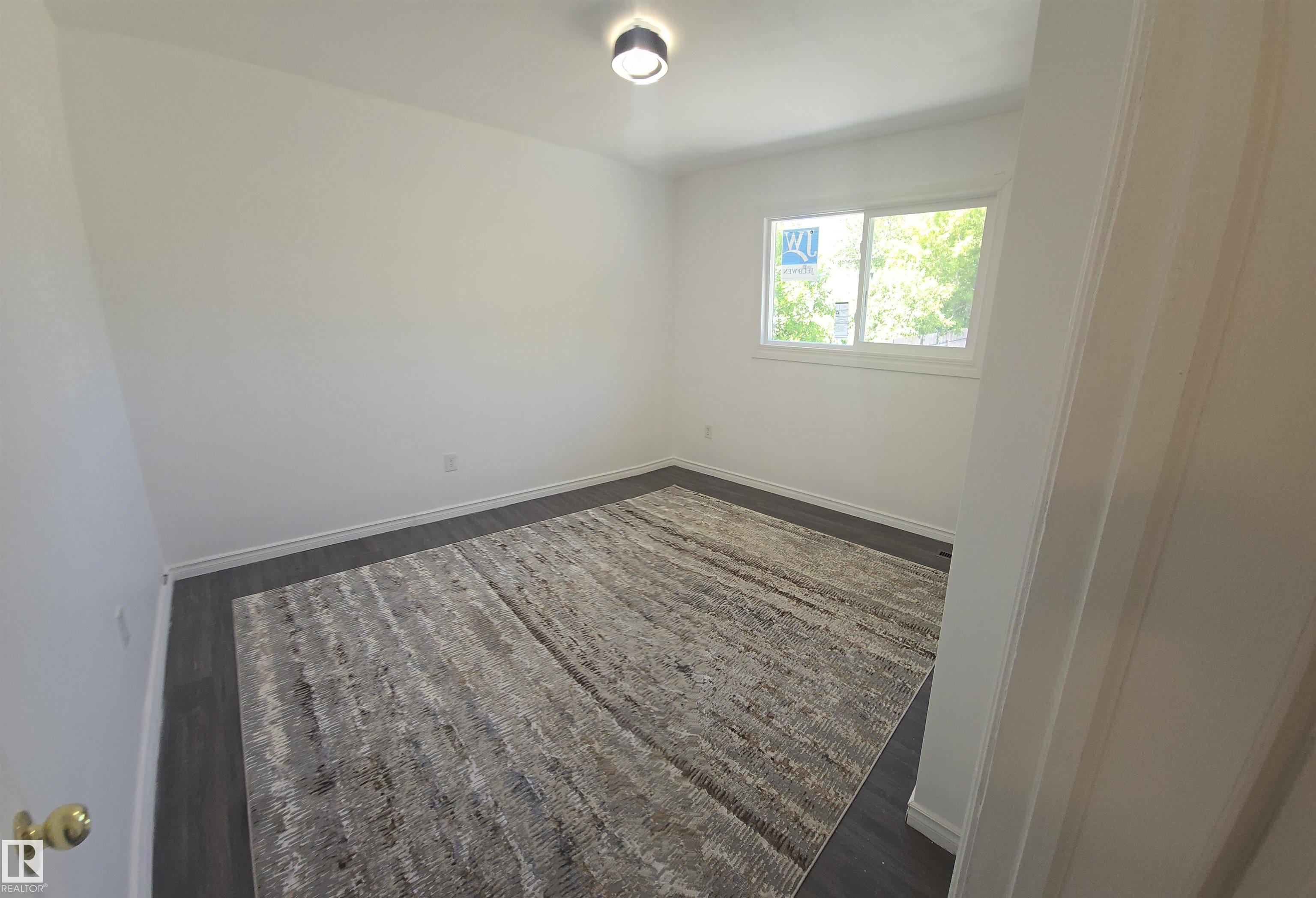 Photo 18 at 11430 81 Street NW, Parkdale, Edmonton