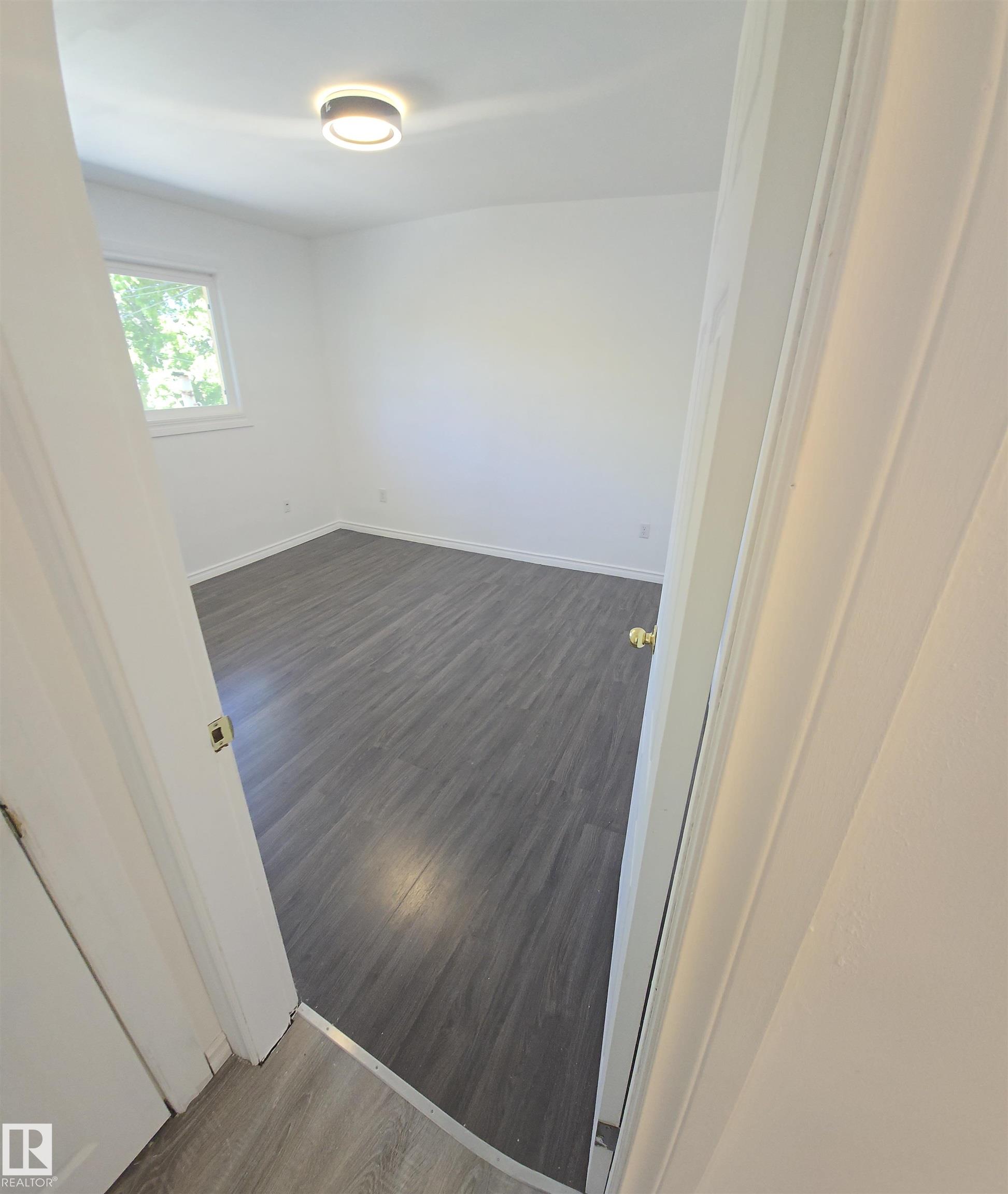 Photo 20 at 11430 81 Street NW, Parkdale, Edmonton