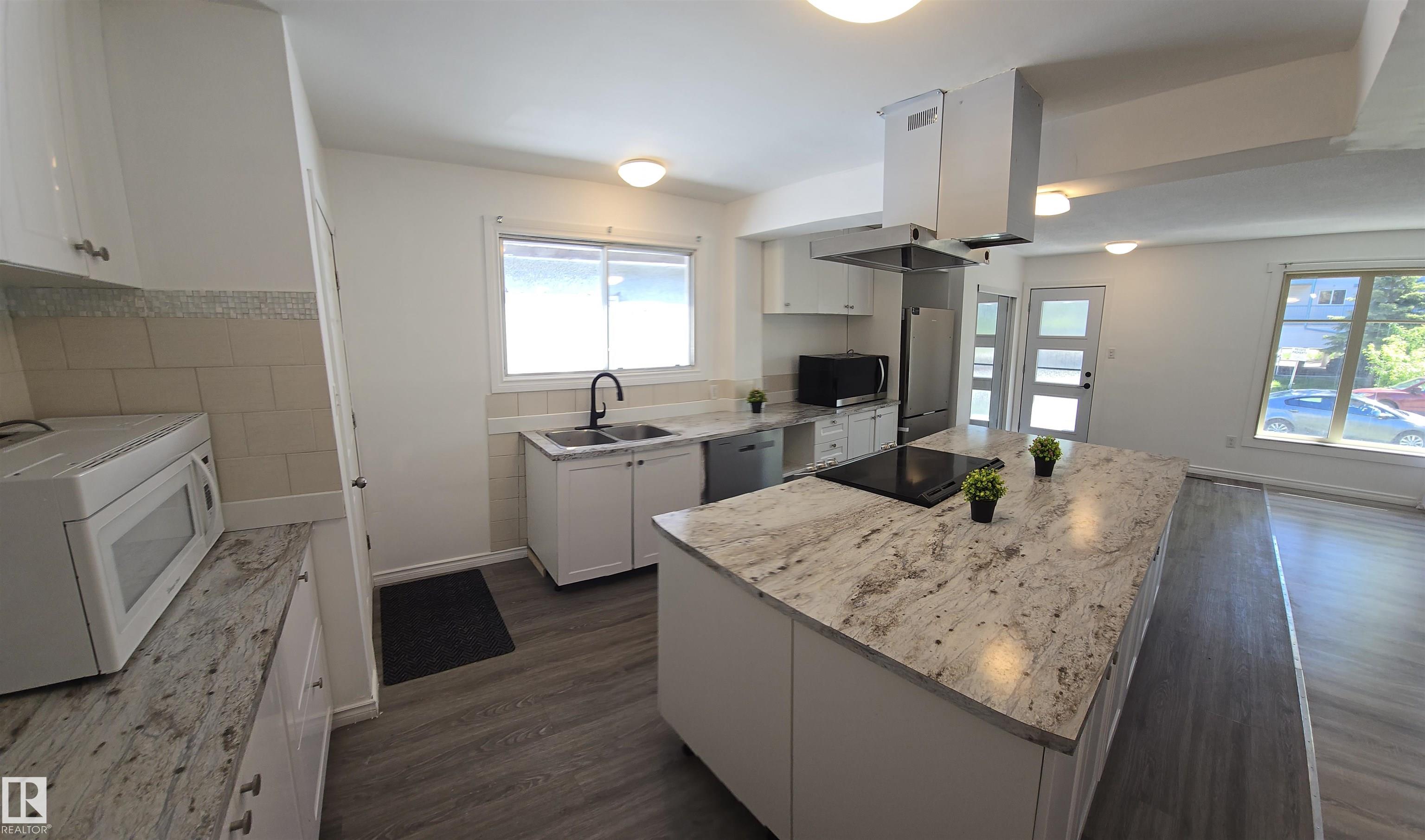 Photo 8 at 11430 81 Street NW, Parkdale, Edmonton