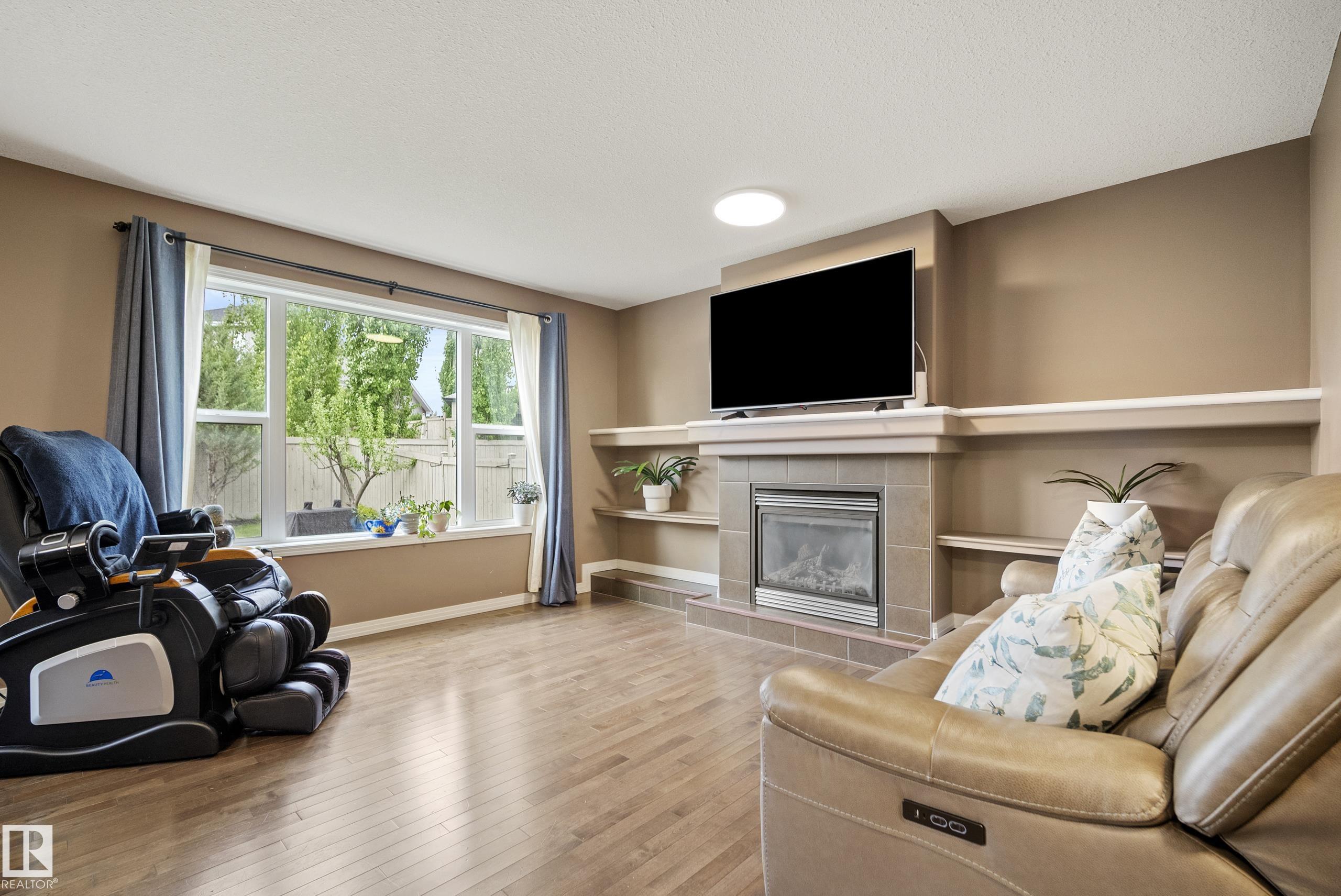6715 19 Avenue SW, Summerside, Edmonton