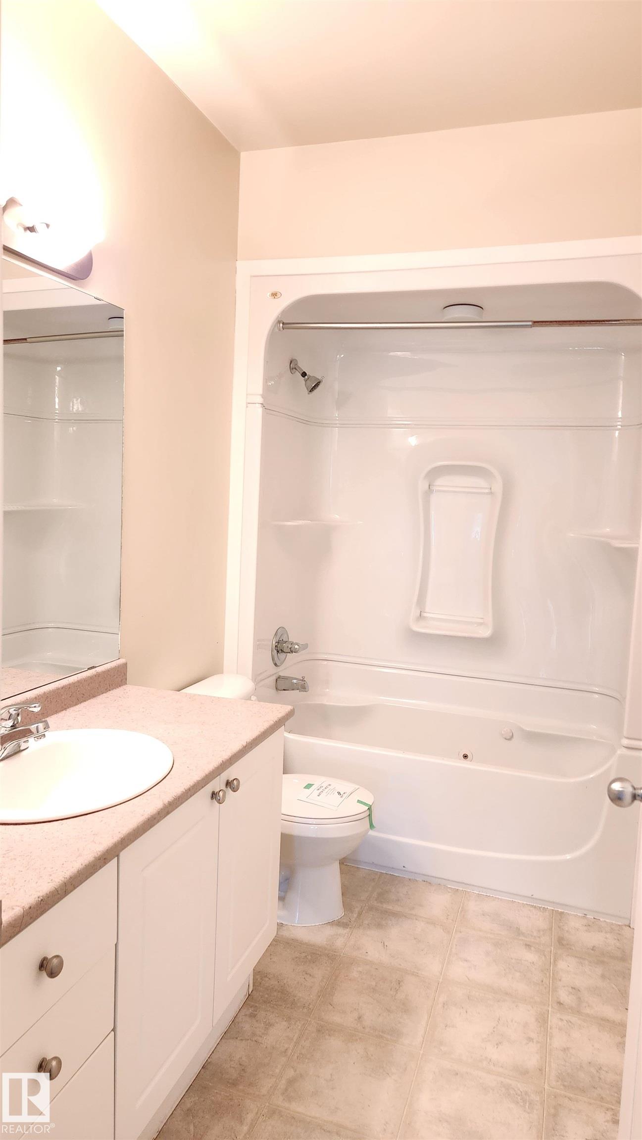 https://zimg.paragon.ice.com/ParagonImages/Property/PM/RAE/225405254/25/0/0/f2922b9d420c55d9278b56663134a886/1/f0e8a1bb00be8cc3fd76aff7d15bc4cb/225405254-5e512eff-fd18-4e05-ba93-90b087993e1d.JPG