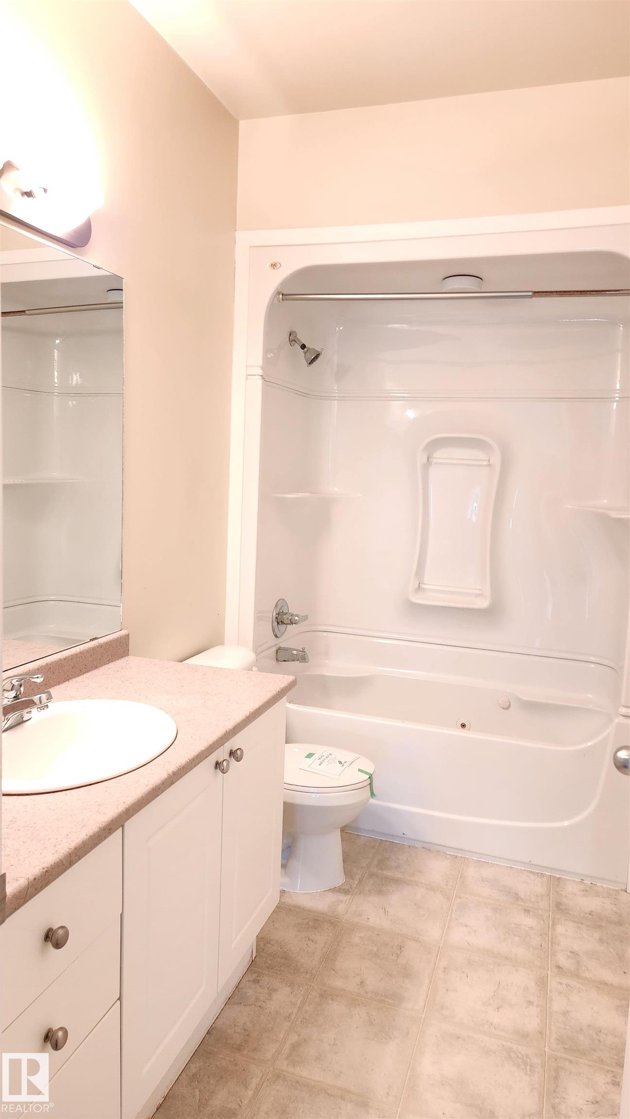 https://zimg.paragon.ice.com/ParagonImages/Property/PM/RAE/225405254/26/0/0/b03fdff0d10ff5b599c2ad45d8ecf0ab/1/f0e8a1bb00be8cc3fd76aff7d15bc4cb/225405254-57923f22-04e8-4a81-a6a3-8c33e7acc64e.JPG
