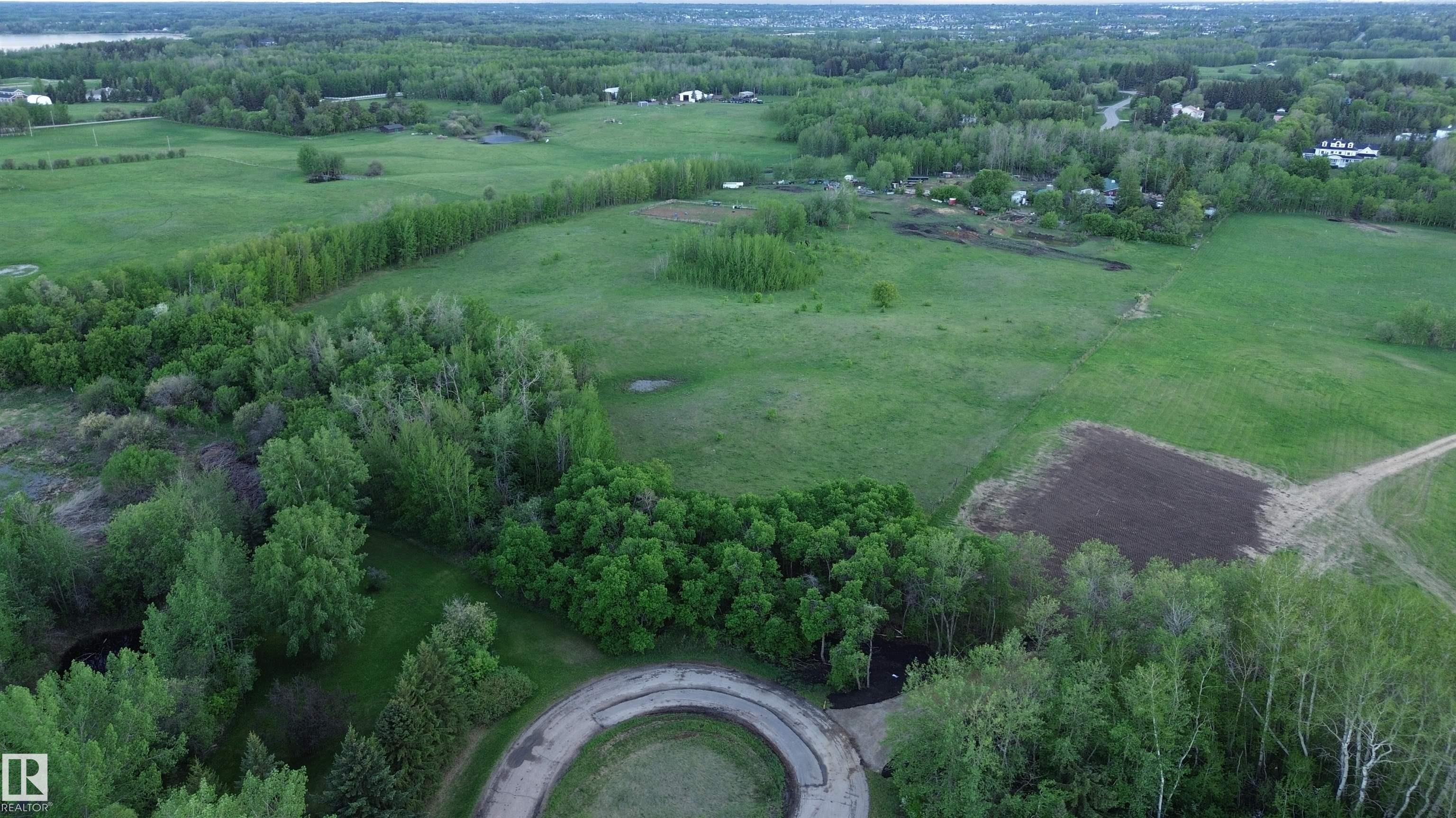 Photo 7 at 31 - 22459 Twp Road 530, Barry Hill, Rural Strathcona County