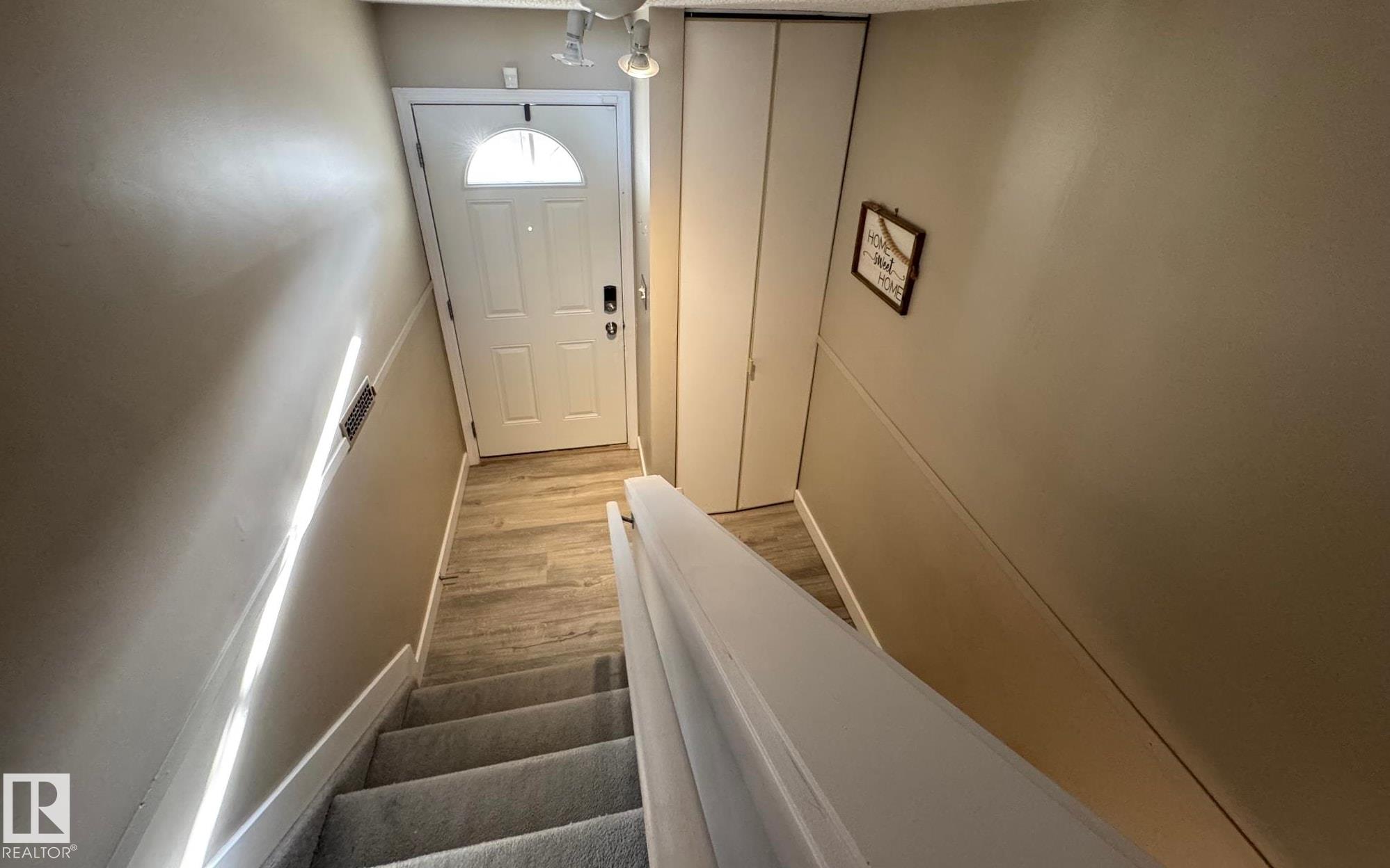Photo 10 at 3  6220 172 Street NW, Callingwood South, Edmonton