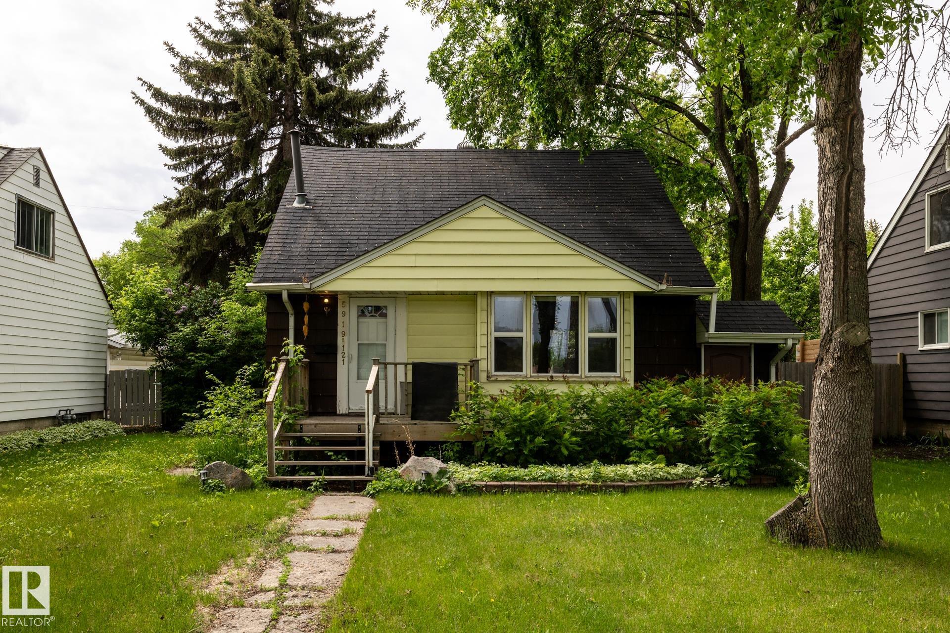 5919 121 Avenue NW, Montrose, Edmonton