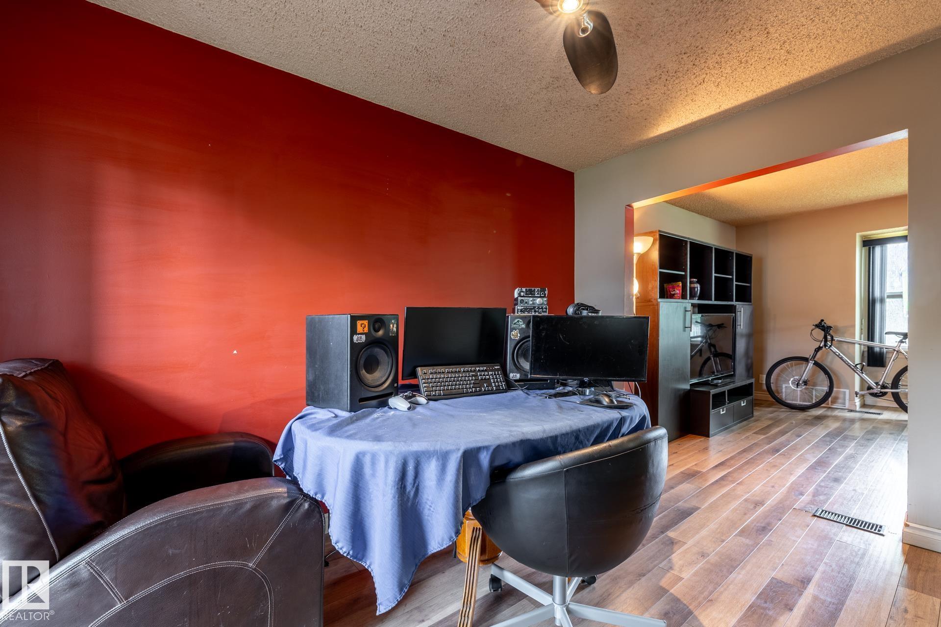 Photo 14 at 5919 121 Avenue NW, Montrose, Edmonton