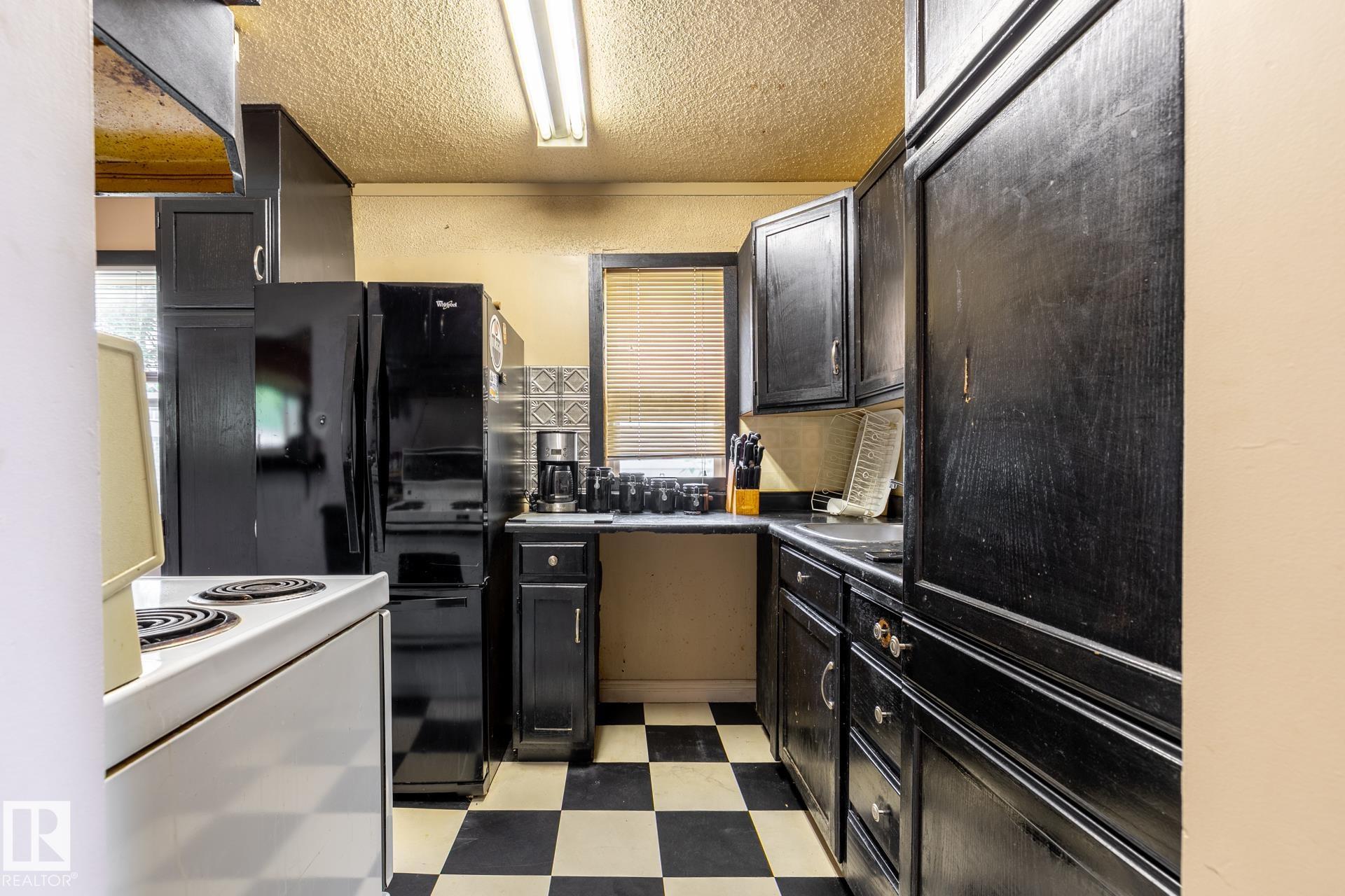 Photo 16 at 5919 121 Avenue NW, Montrose, Edmonton
