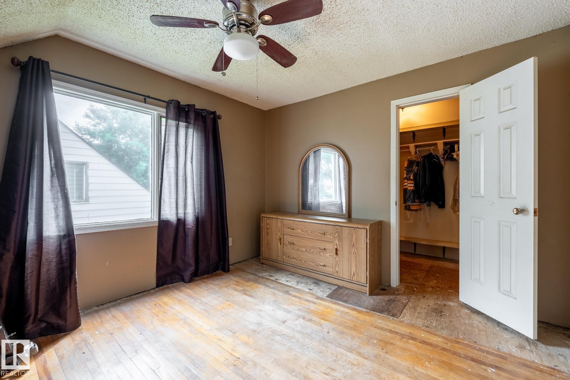 Photo 27 at 5919 121 Avenue NW, Montrose, Edmonton