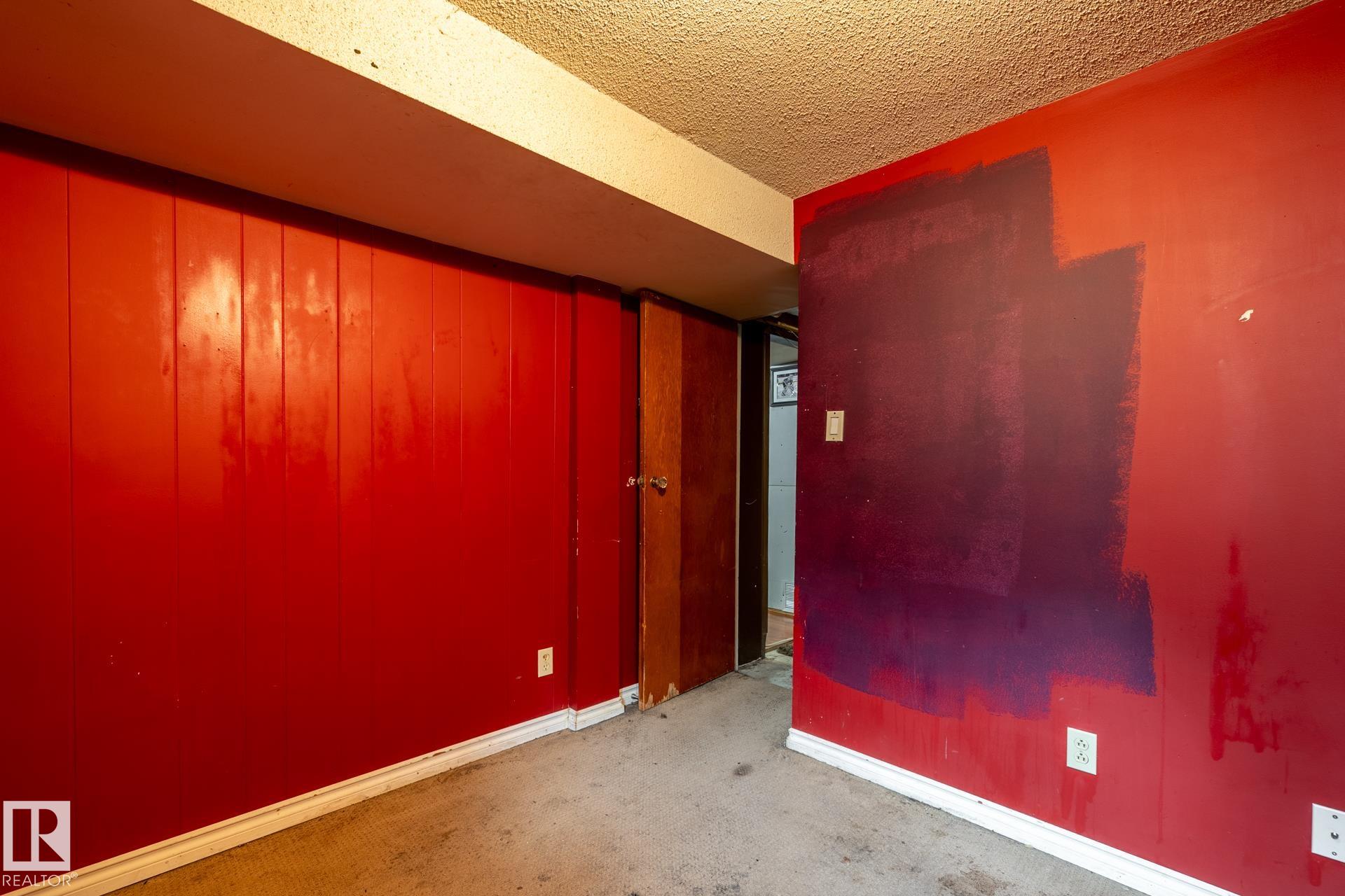Photo 36 at 5919 121 Avenue NW, Montrose, Edmonton