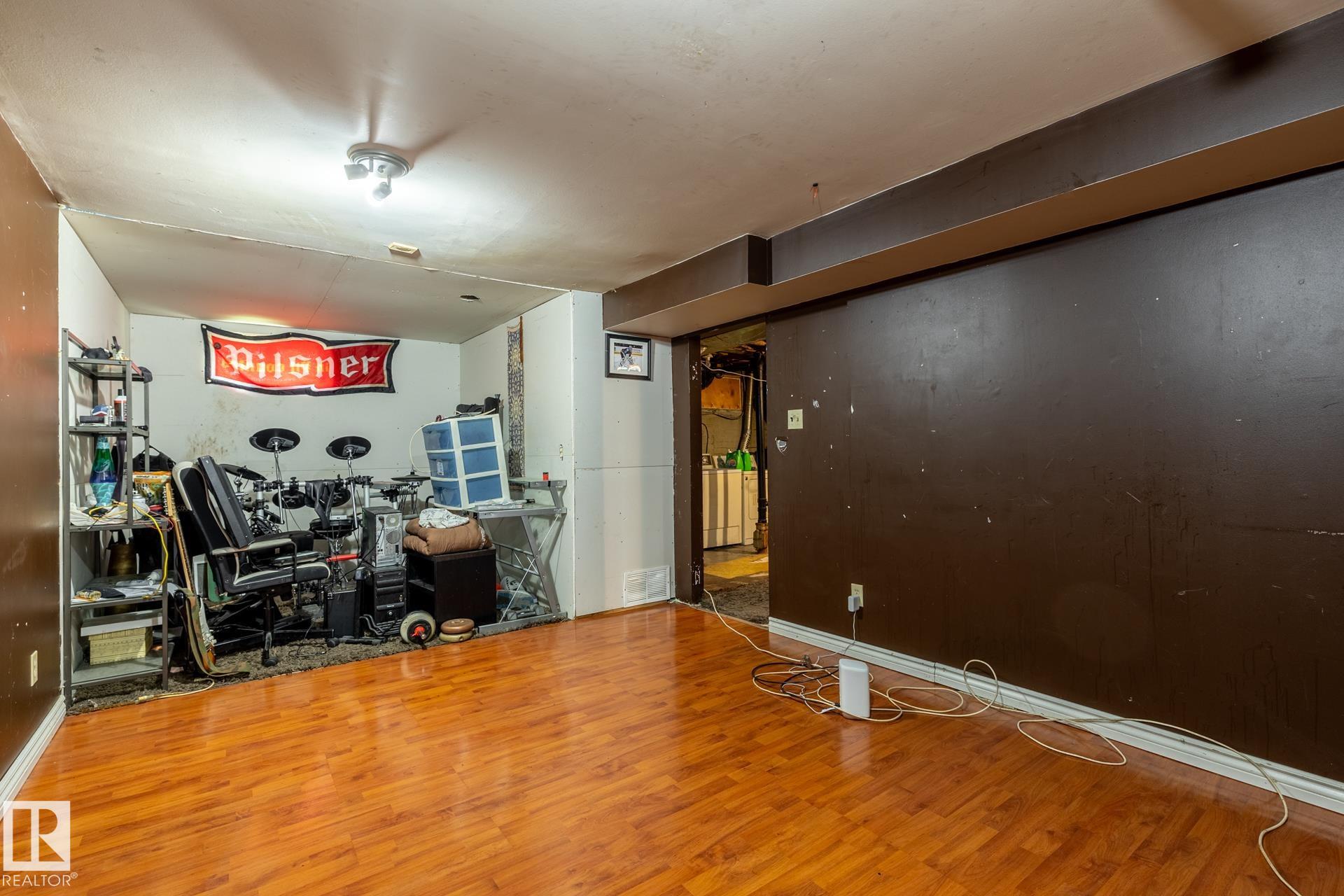 Photo 39 at 5919 121 Avenue NW, Montrose, Edmonton