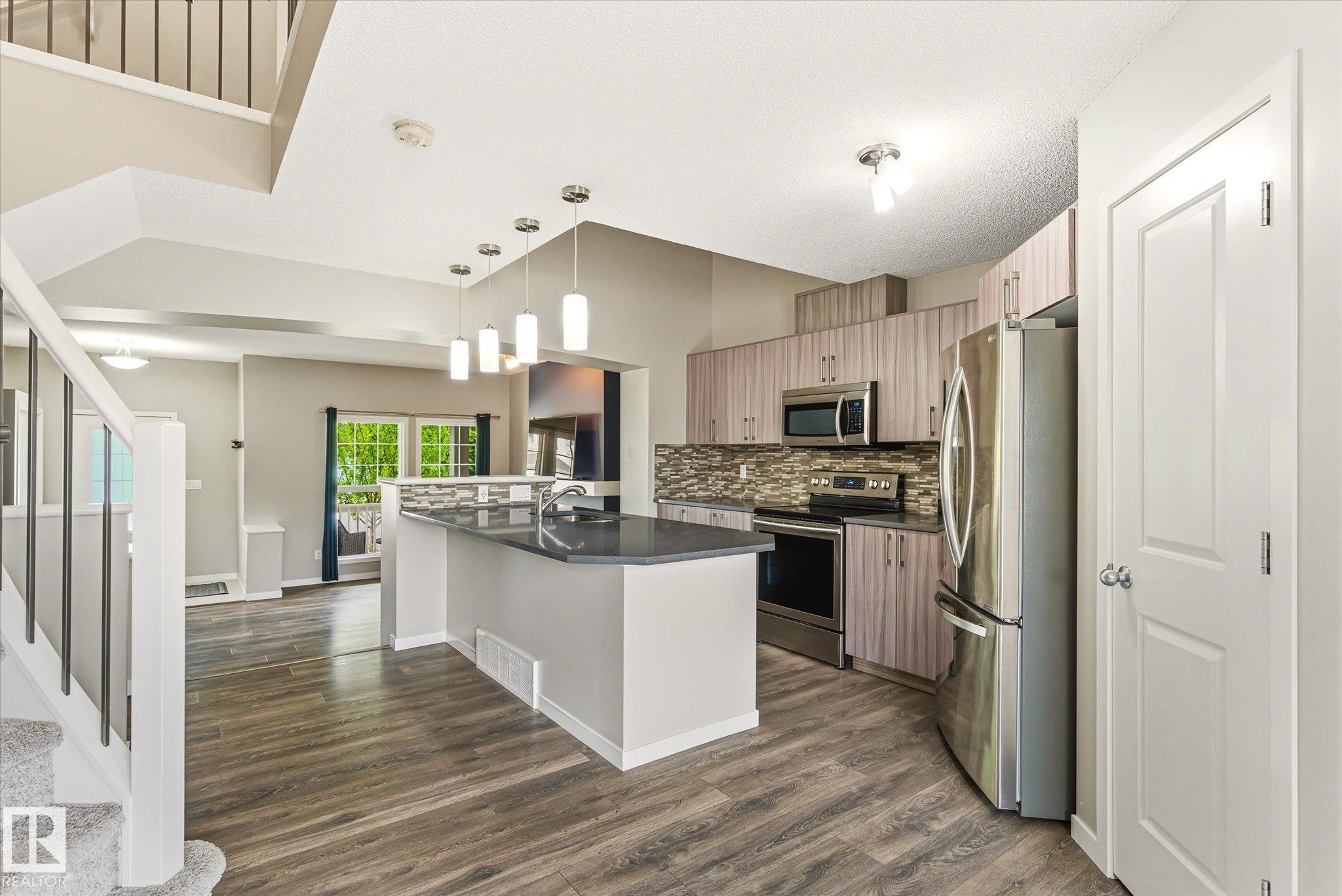 Photo 11 at 7774 Eifert Crescent NW, Edgemont, Edmonton