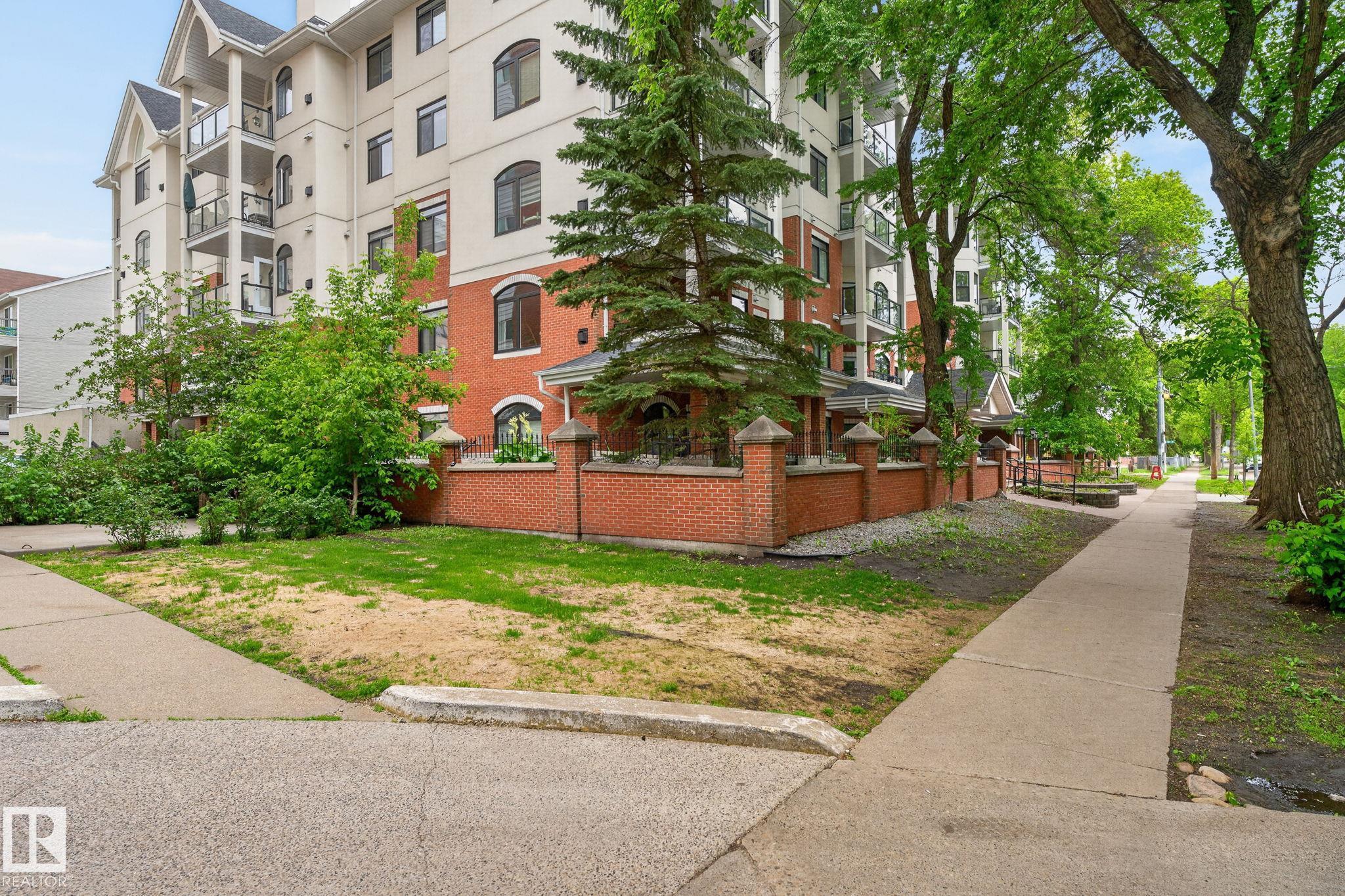 205 - 10178 117 Street NW, Wîhkwêntôwin, Edmonton
