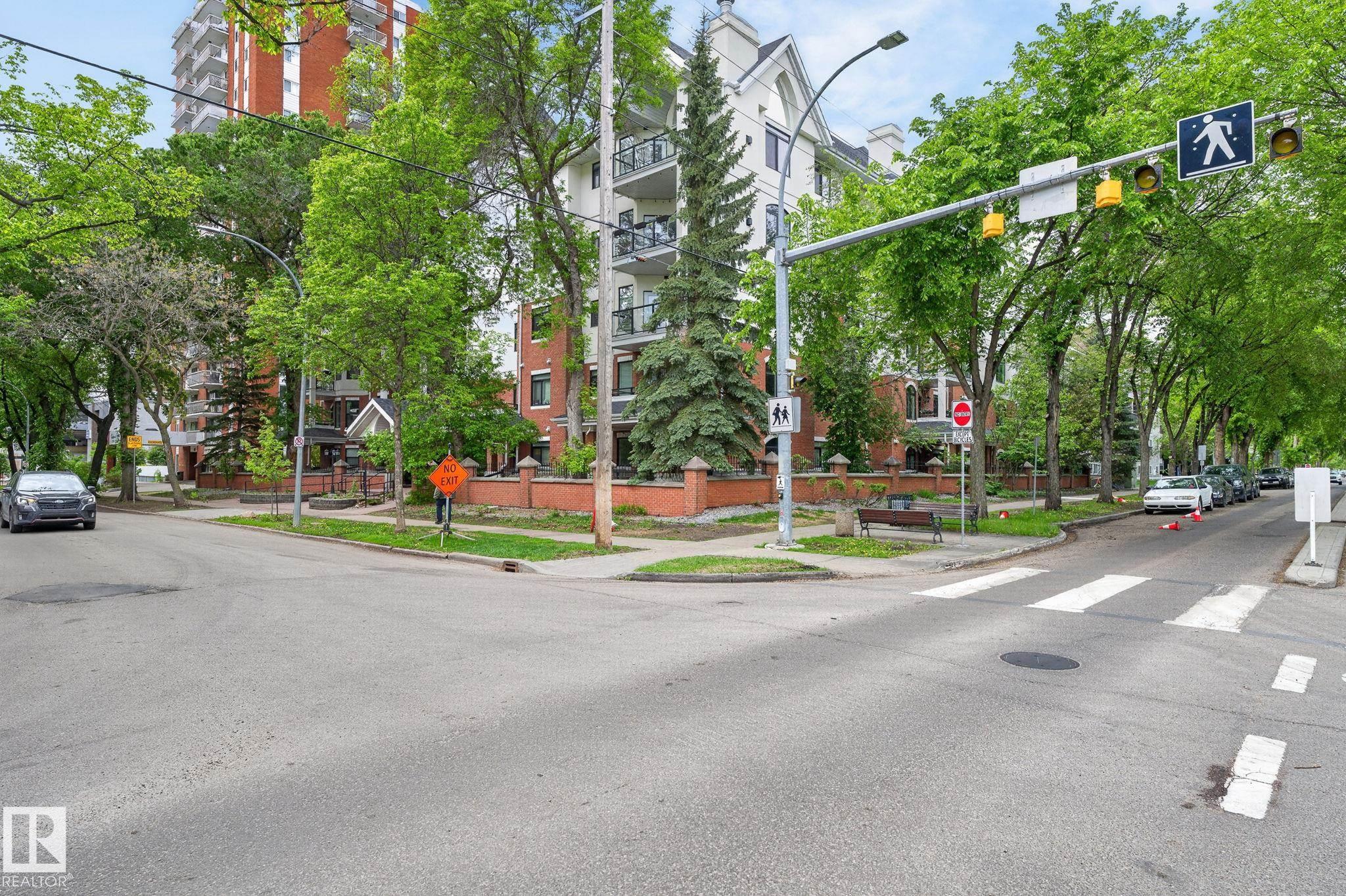 205 - 10178 117 Street NW, Wîhkwêntôwin, Edmonton