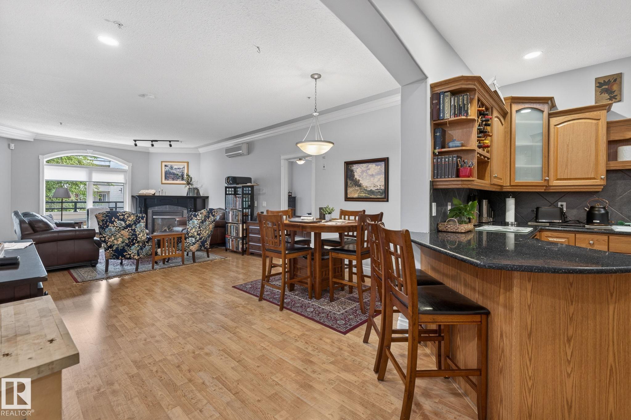 Photo 9 at 205 - 10178 117 Street NW, Wîhkwêntôwin, Edmonton