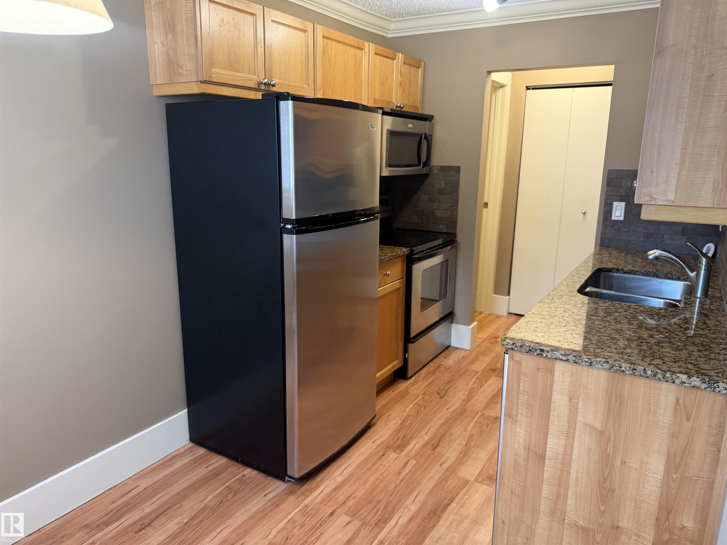 https://zimg.paragon.ice.com/ParagonImages/Property/PM/RAE/225405326/13/0/0/9a59ce607fe69661f32617612c3c39f9/1/3751c73e9d03ed9fd2f25be5aa45a03e/225405326-d30104b9-0374-4152-8a51-325badee3979.JPG