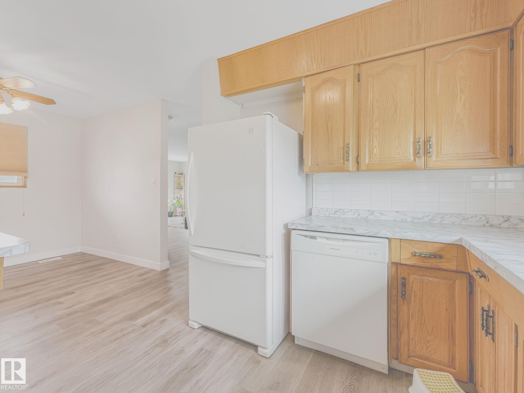 Photo 11 at 13807 92 Street NW, Northmount, Edmonton